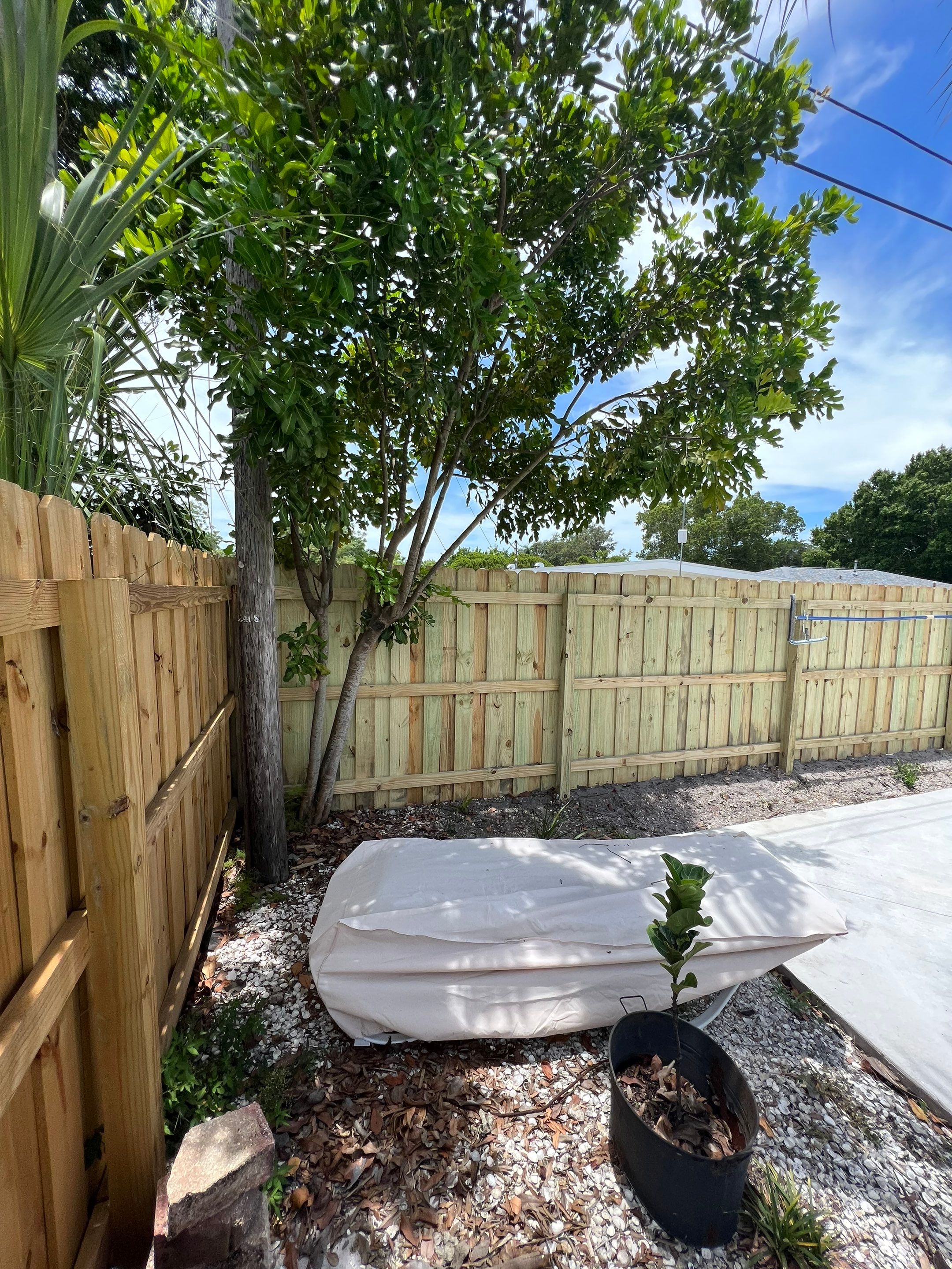 Bradenton, FL Wood Fence Installation using Board on Board Wood Fence by Asap fence and gates, LLC