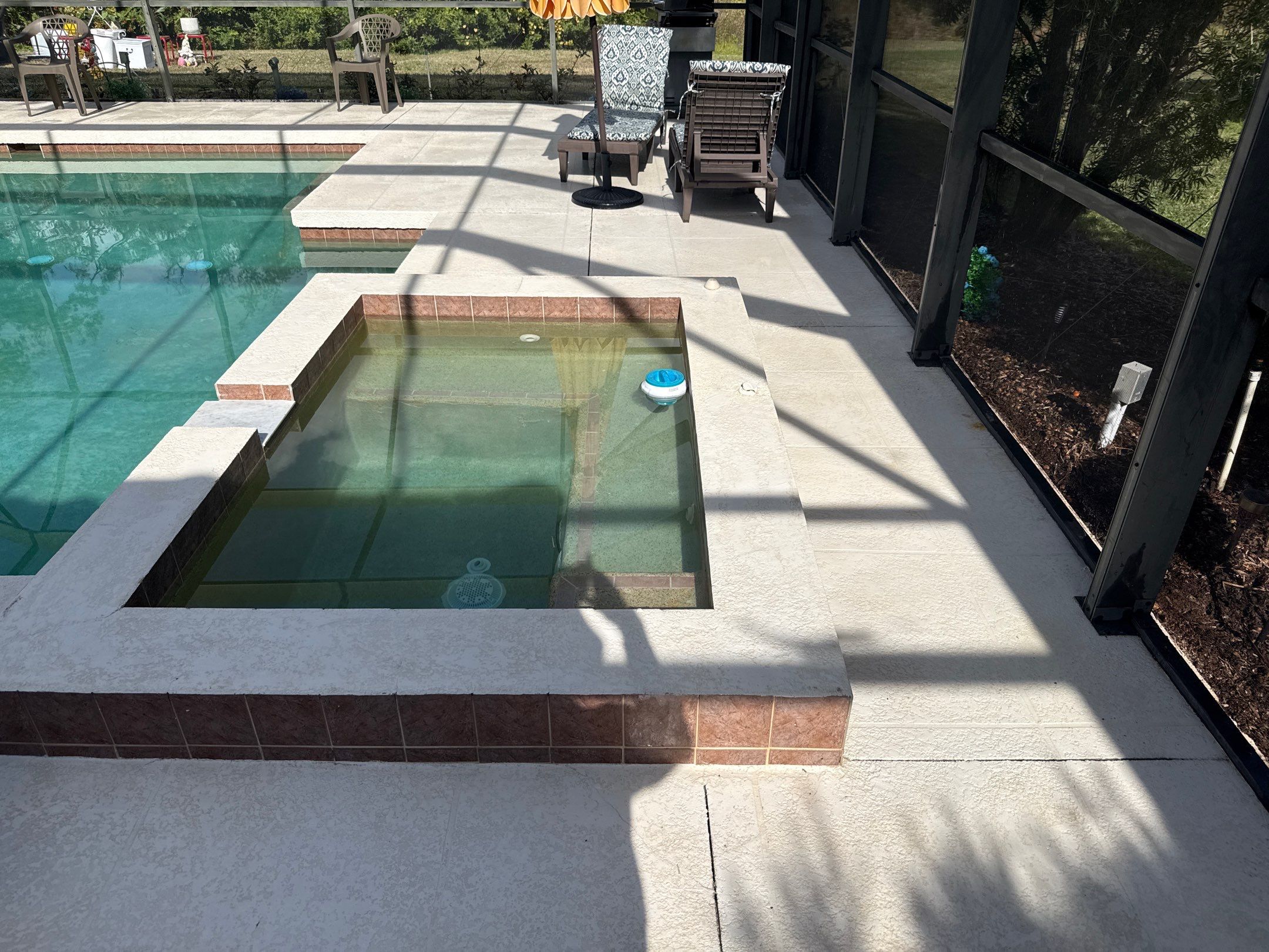 Painted Pool Deck, Lanai & Pool Cage Cleaning in River Club South – Bradenton, FL by Sunshine AquaWash