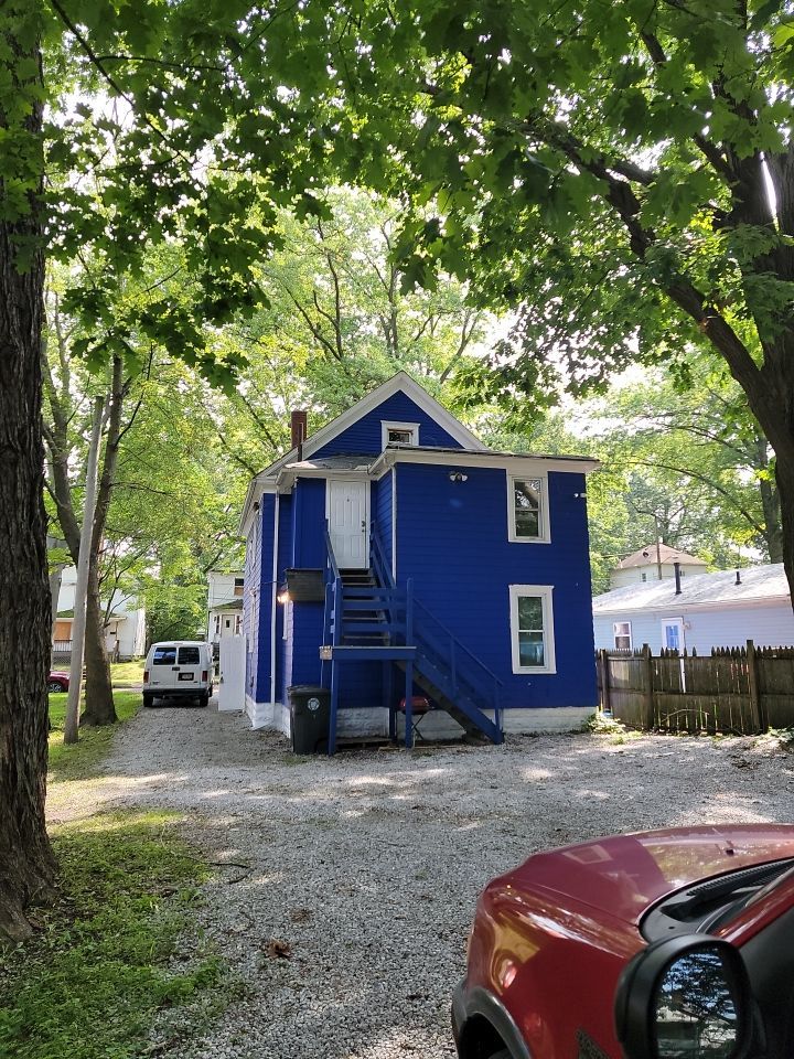 ATLAS PINNACLE COLOR: SCOTCHGARD BLACK DRIP EDGE: WHITE by Eagle Eye Roofing