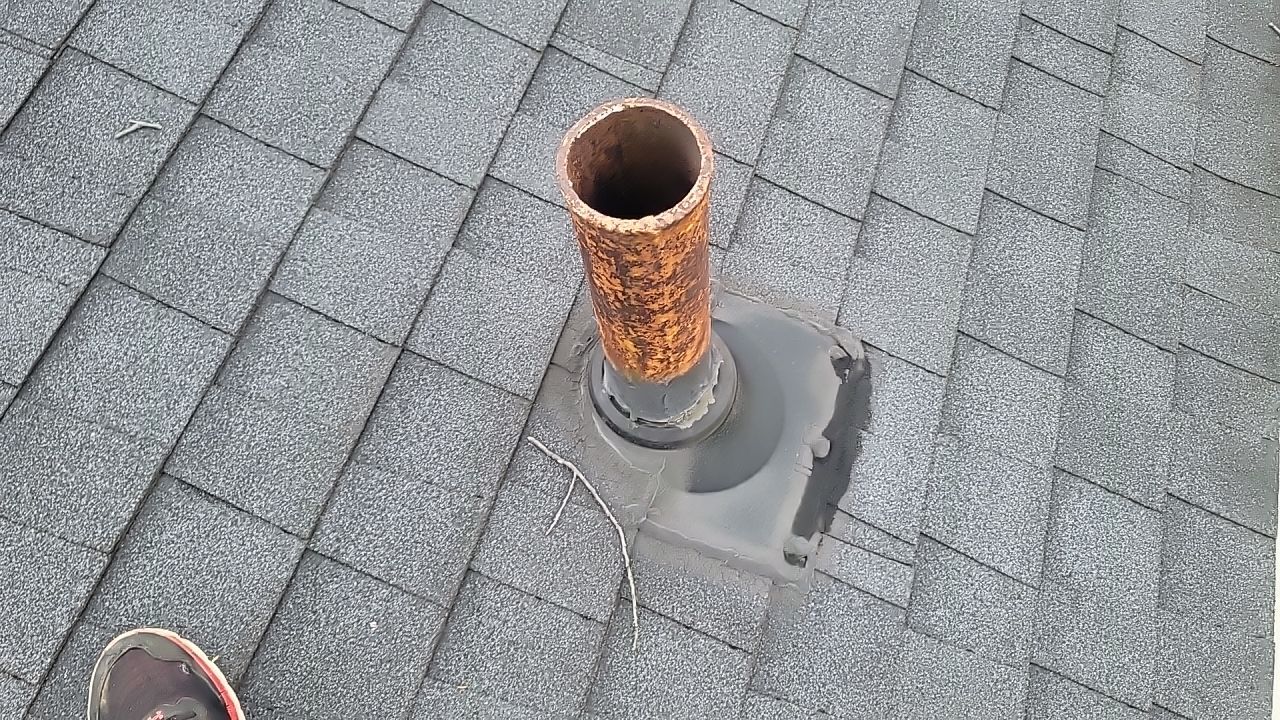 ATLAS PINNACLE COLOR: PRISTINE BLACK by Eagle Eye Roofing