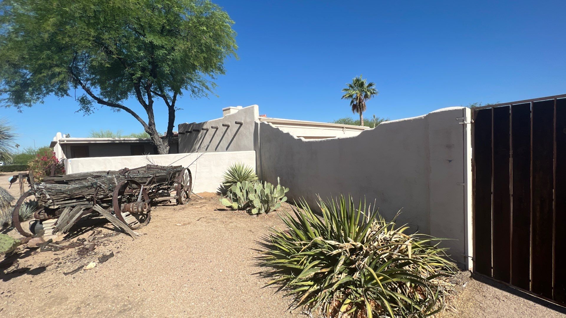 Ranch / Parapet Style; Single Family Home by Crash of Rhinos Painting & Garage Floors