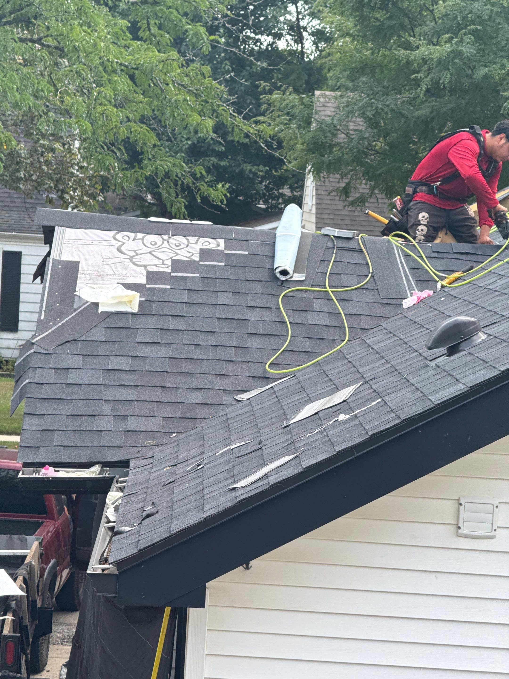 Roof Replacement using Owens Corning Onyx Black by 180 Contractors