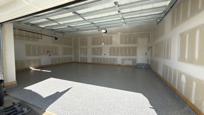 Tidal Wave Flake Can Brighten Up Your Garage Too