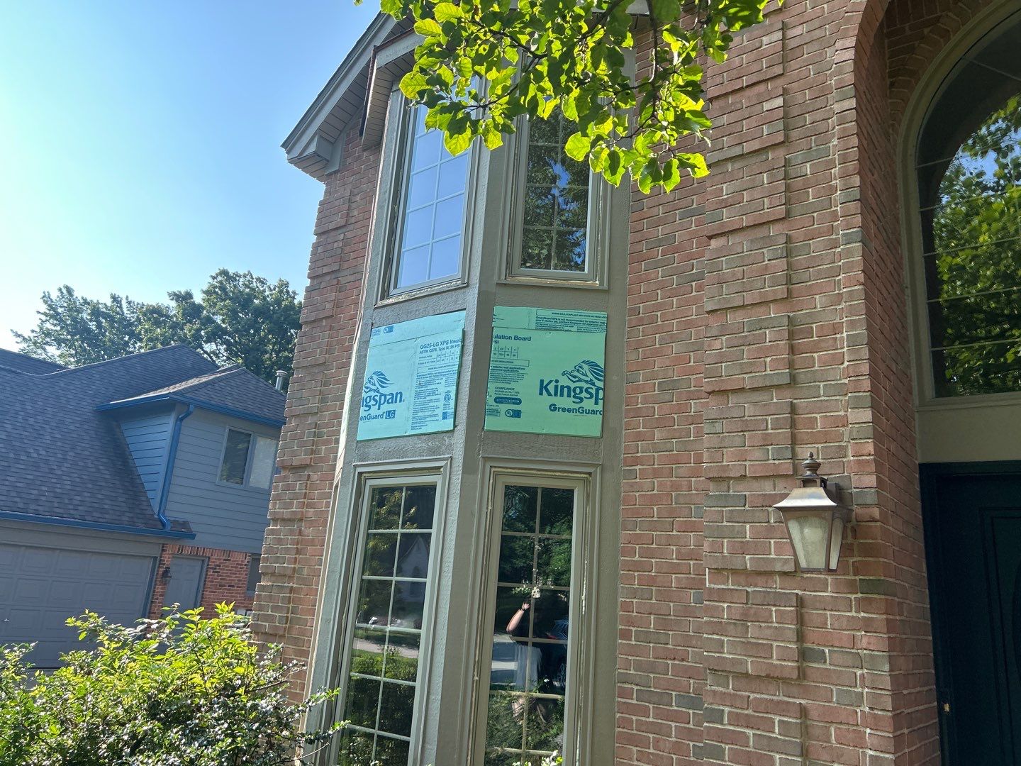 Roof Replacement using Owens Corning Peppercorn and Siding Replacement using Ascend Charcoal Smoke by 180 Contractors