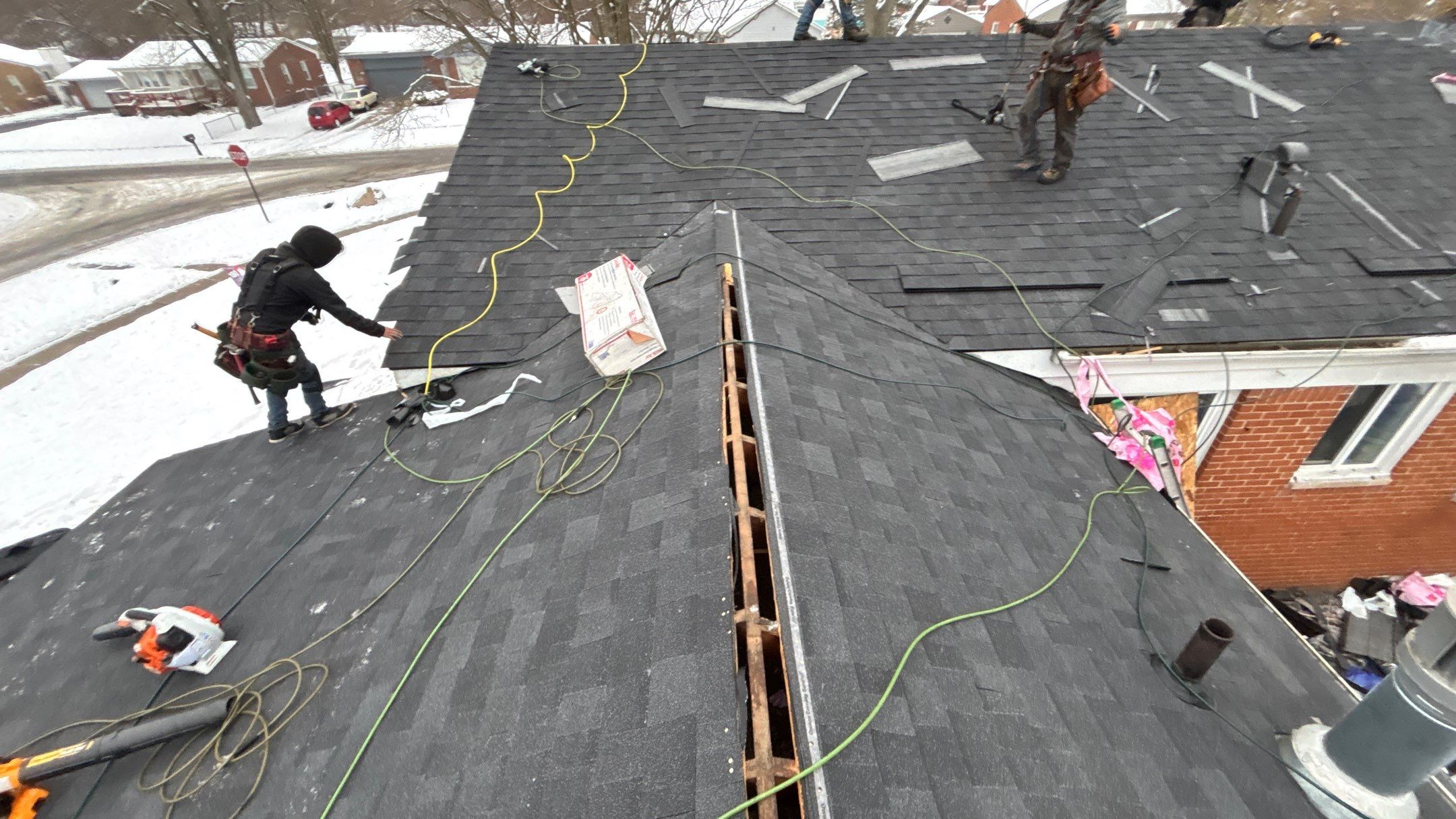 Roof Replacement using Owens Corning Onyx Black by 180 Contractors