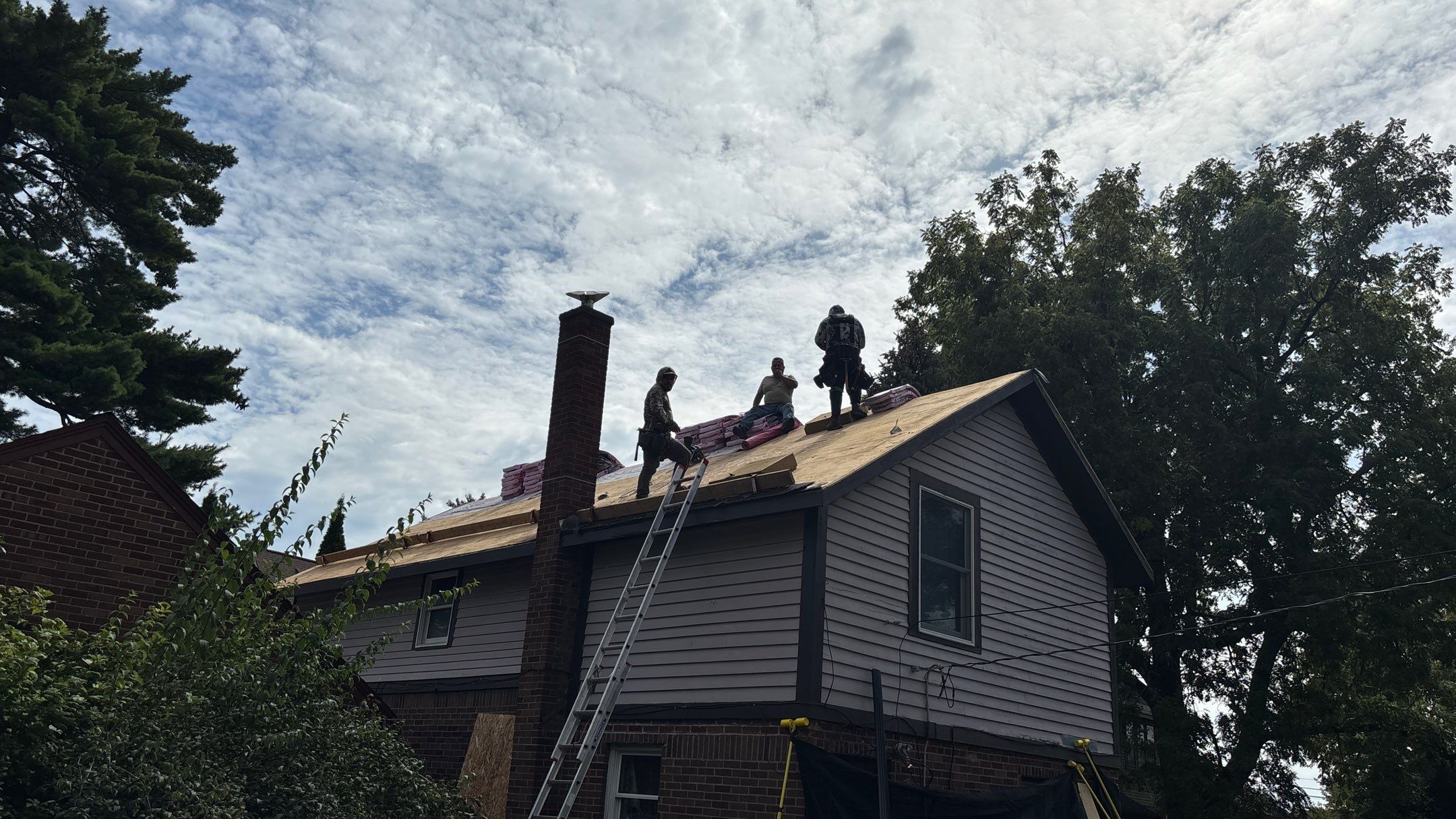 Roof Replacement using Owens Corning Onyx Black by 180 Contractors