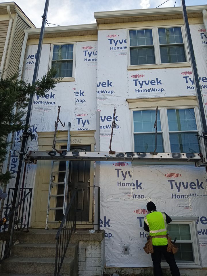 Woodbridge: CertainTeed Monogram 4" Straight Lap Siding in Sterling Gray by RM Banning, Inc.