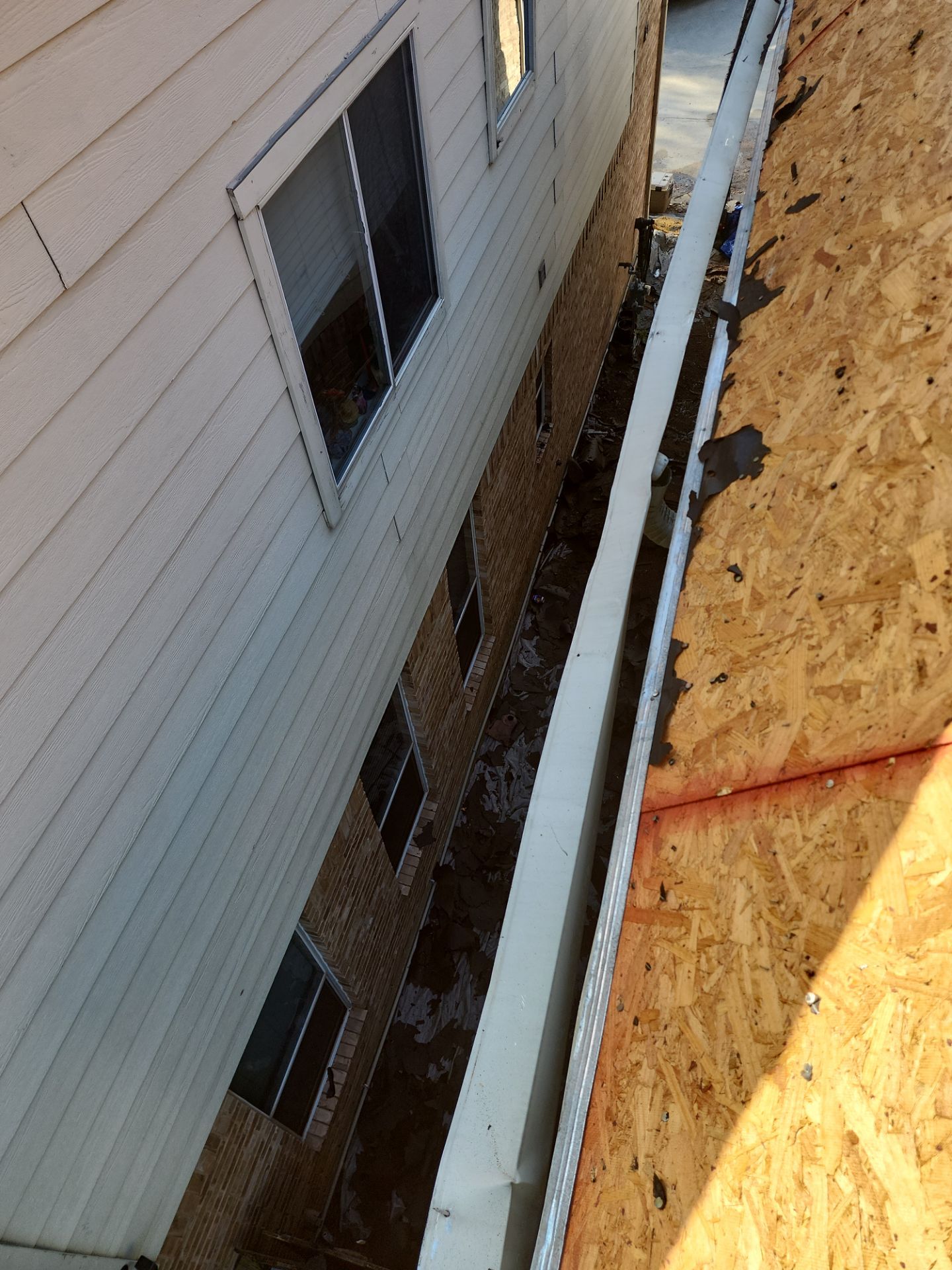 Residential Roofing Installation using Owen's Corning Duration (Lifetime) Shingles by Roof Repair Company
