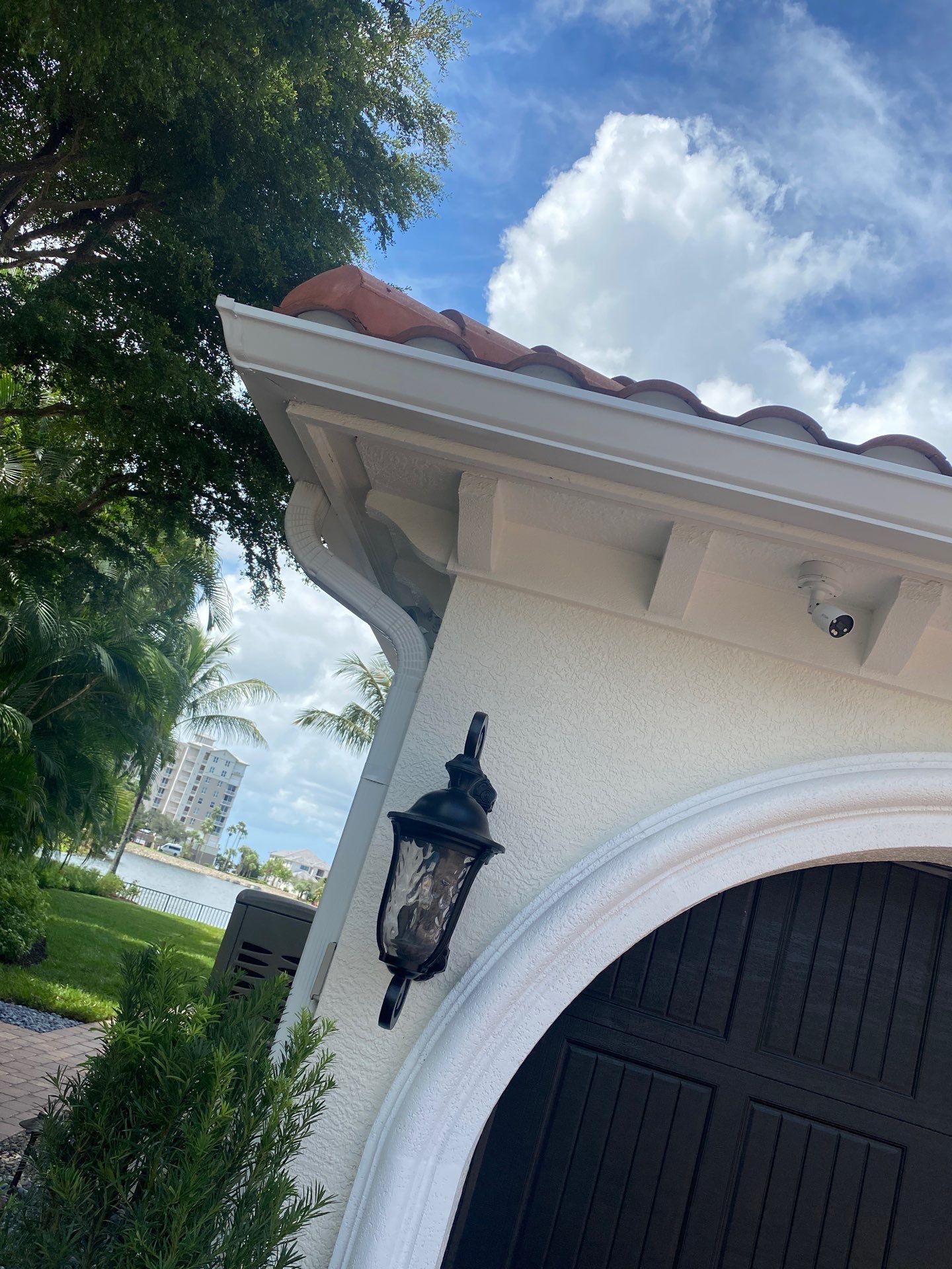 7-Inch Seamless Gutters Installed in Fort Myers FL by Gutter Professors
