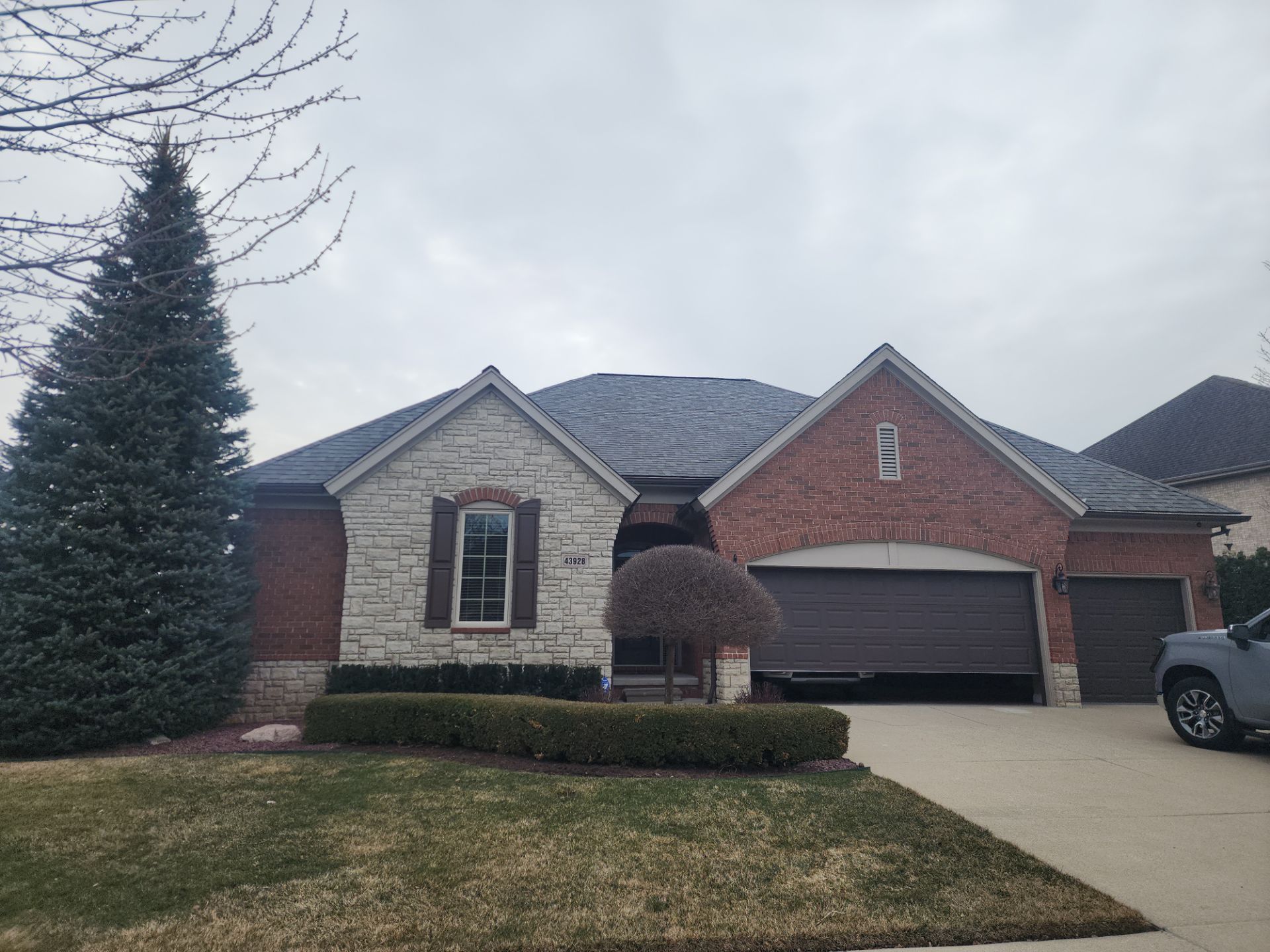 Roof Inspection In Clinton Township by EverNew Roofing