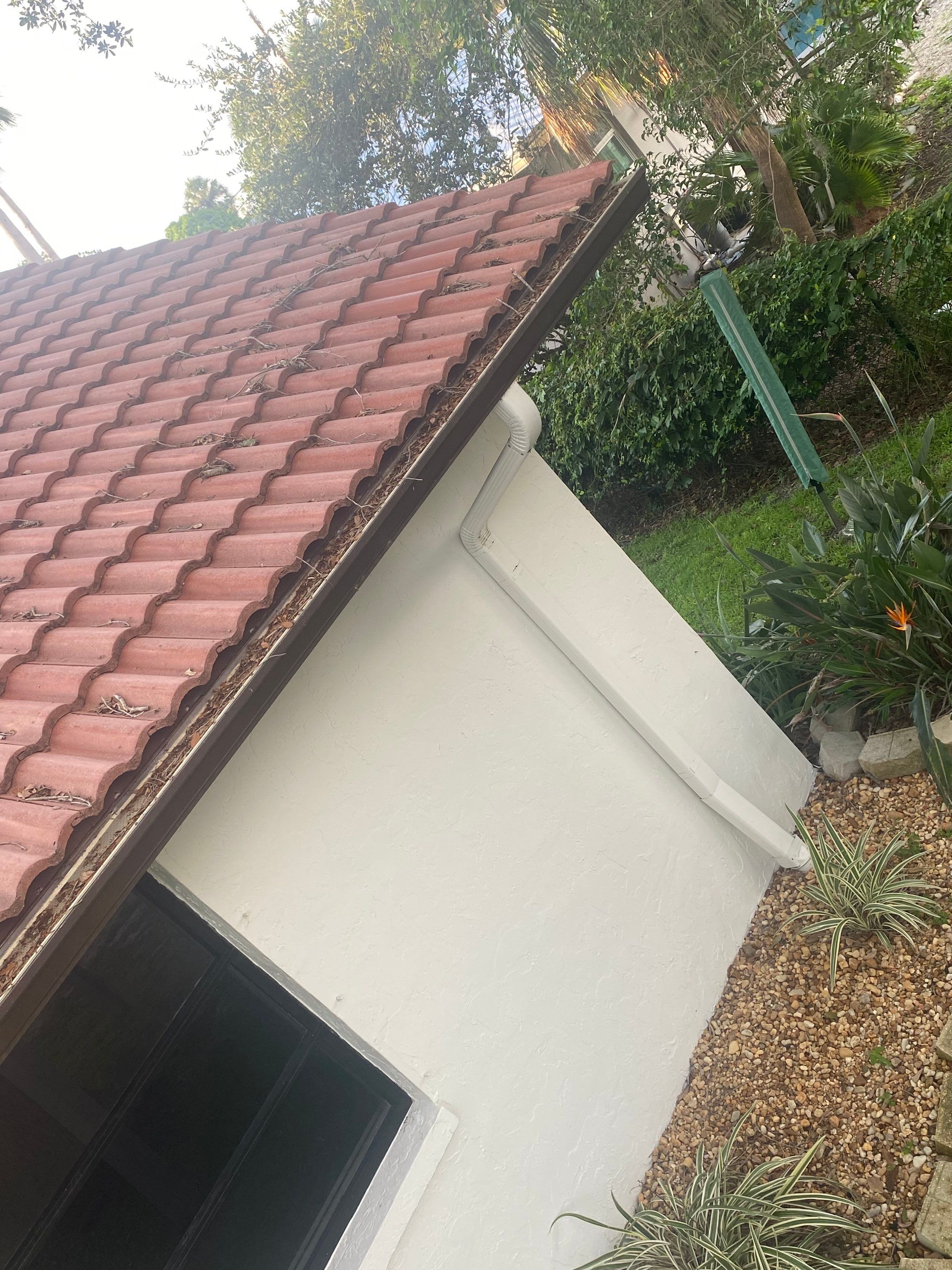 Gutter Guards Installation using gutter cleaning in Sarasota FL by Gutter Professors