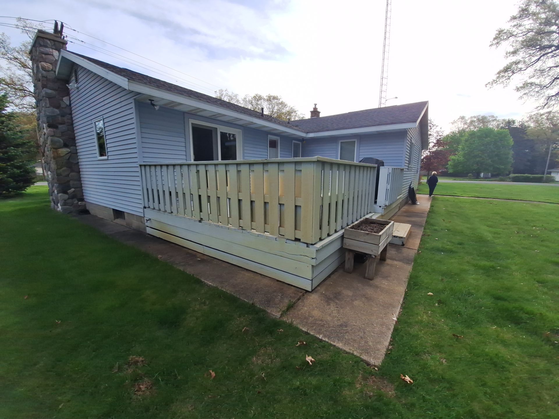 Deck and Shed Re-paint by Gordon Painting