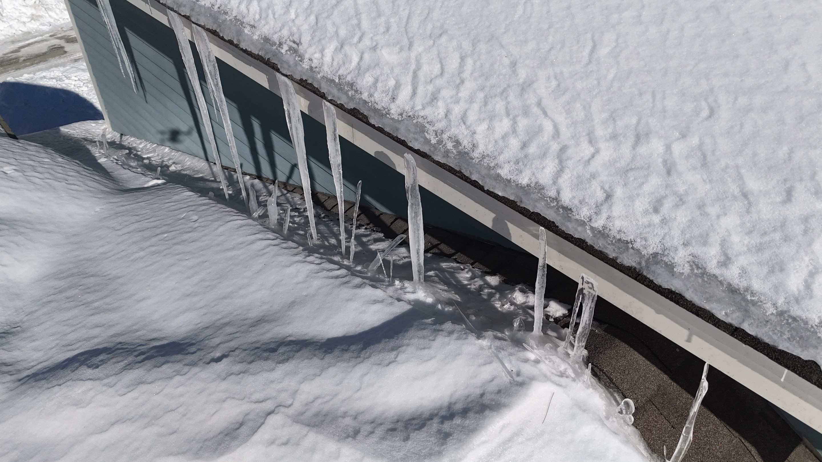 Snow | Ice dams Removal by Mighty Dog Roofing of Greater Middlesex County