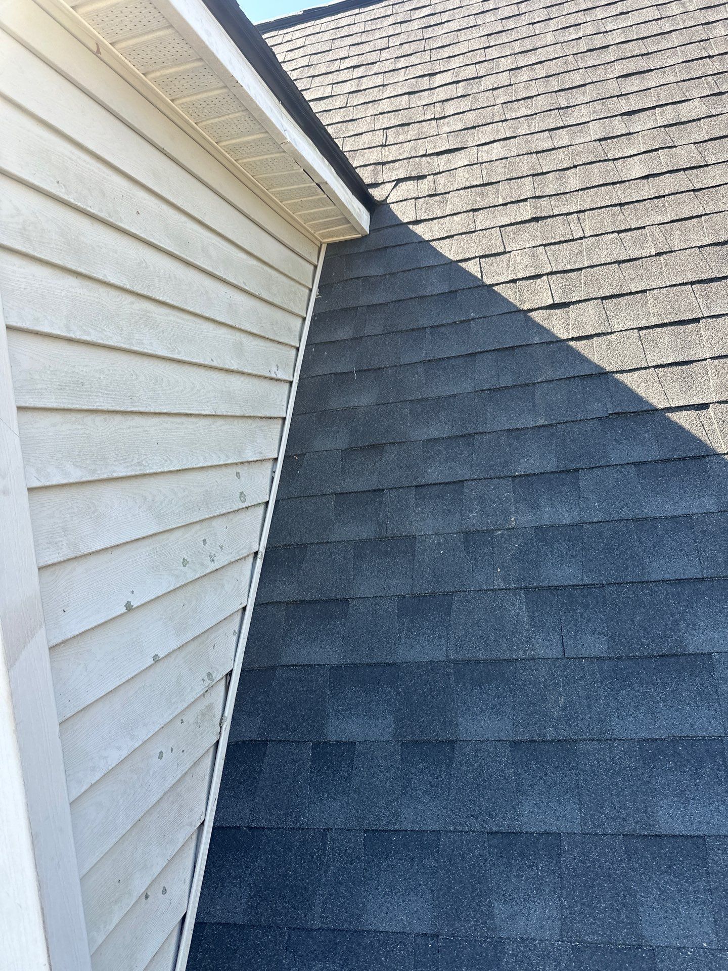 GAF HDZ - Charcoal by Linta Roofing Inc