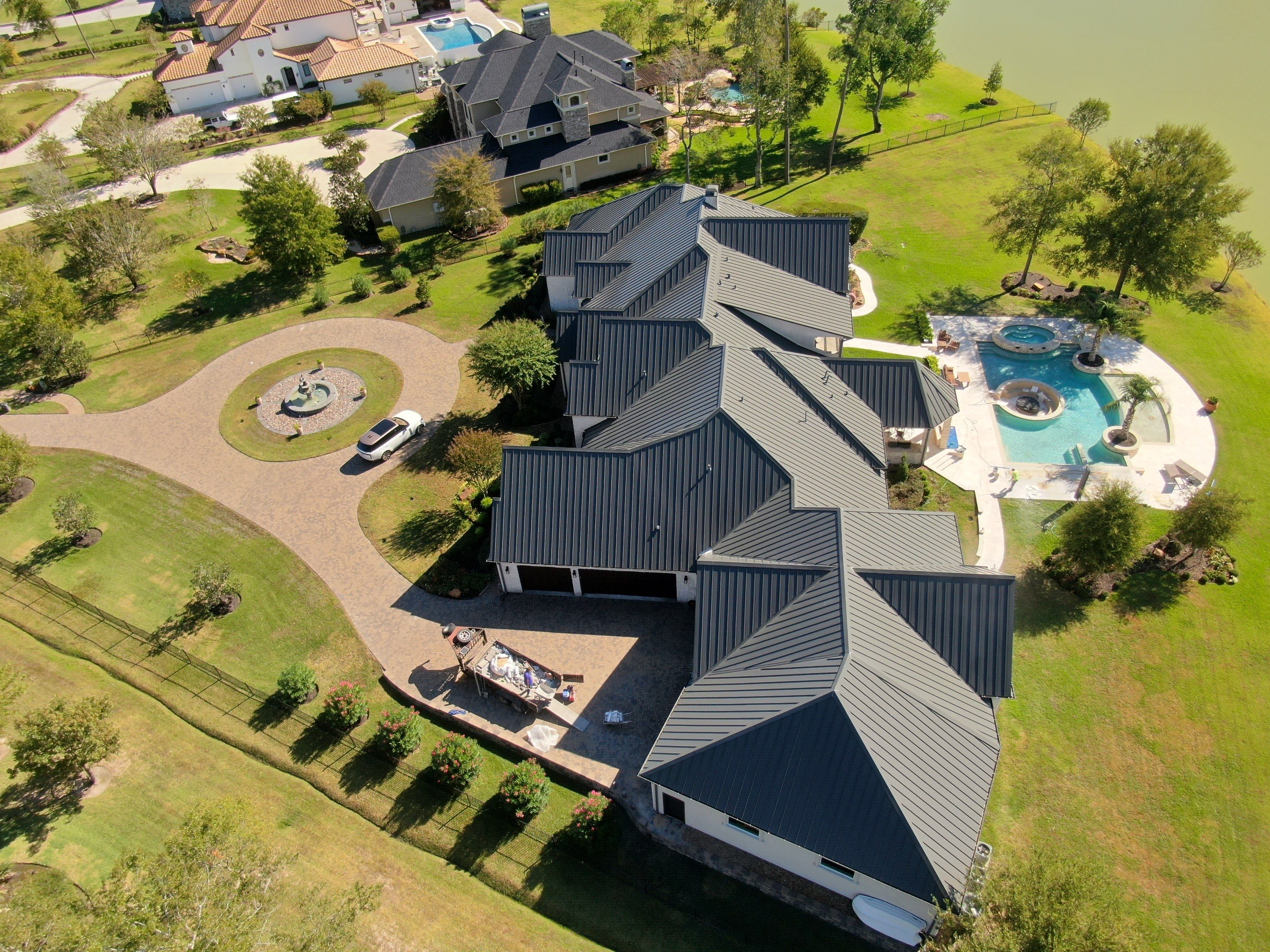 Benders Estates - Standing Seam by Hartland Roofing & Construction