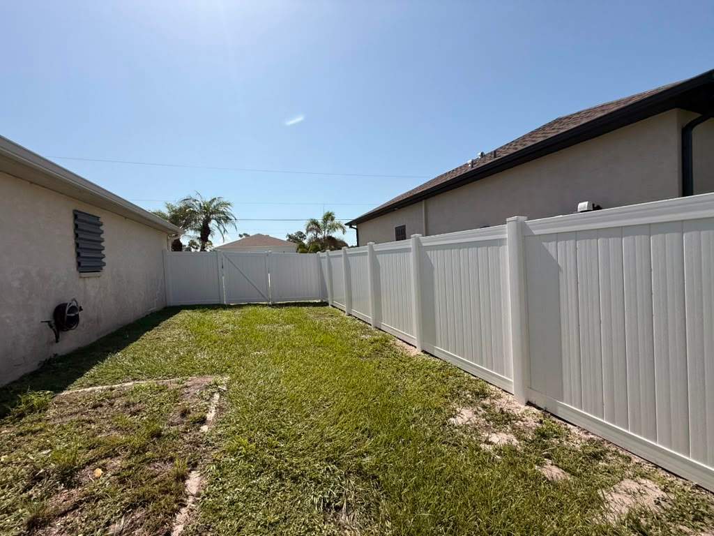 White Vinyl Privacy Fence Repair and Replacement in North Port by True Fence LLC