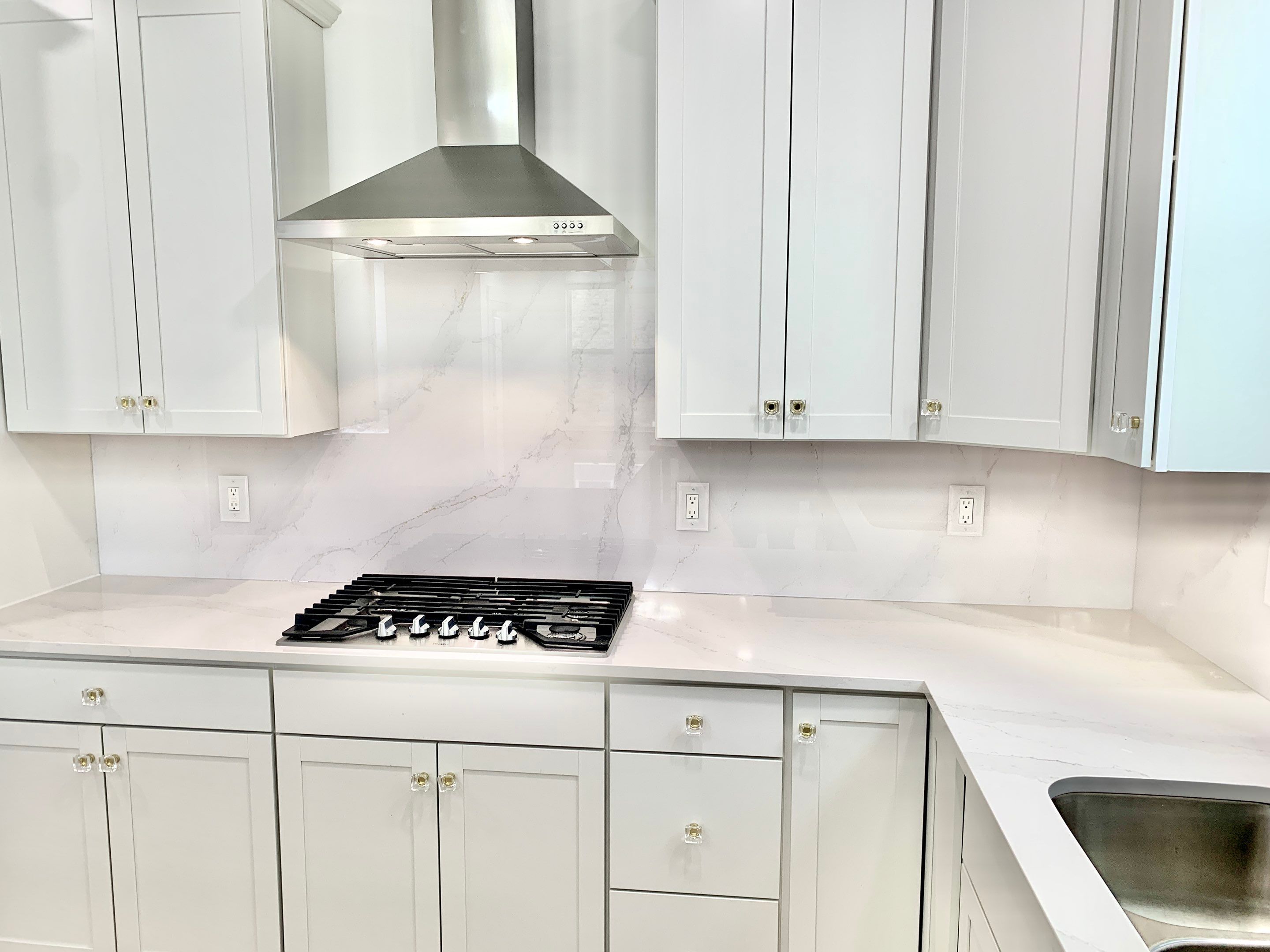 Kitchen Remodel using IMAGIO Solid Glass Backsplash - Ghost River by IMAGIO
