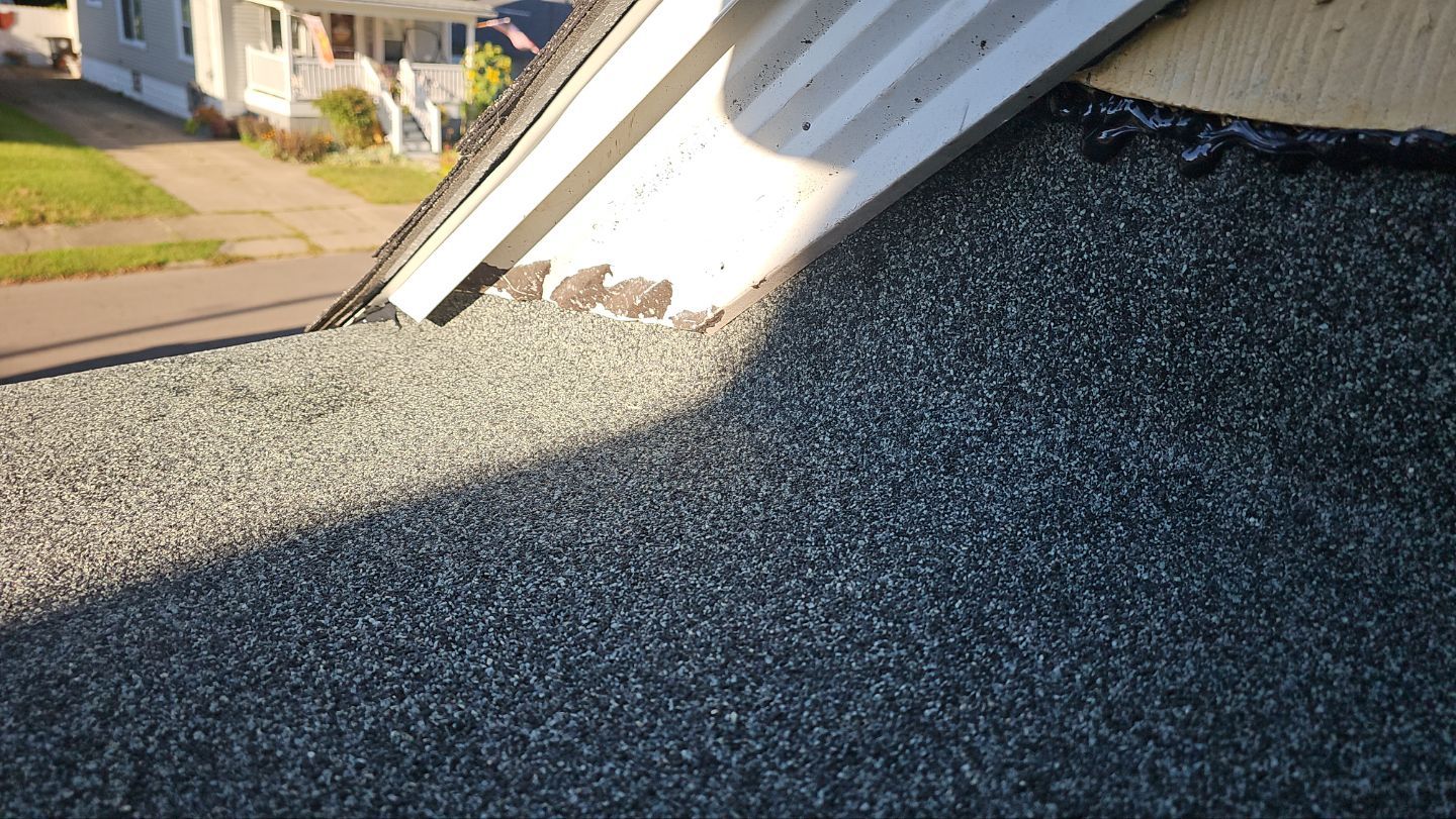 Atlas Pinnacle, Color, Coastal Granite, Drip Edge Color, White by Eagle Eye Roofing