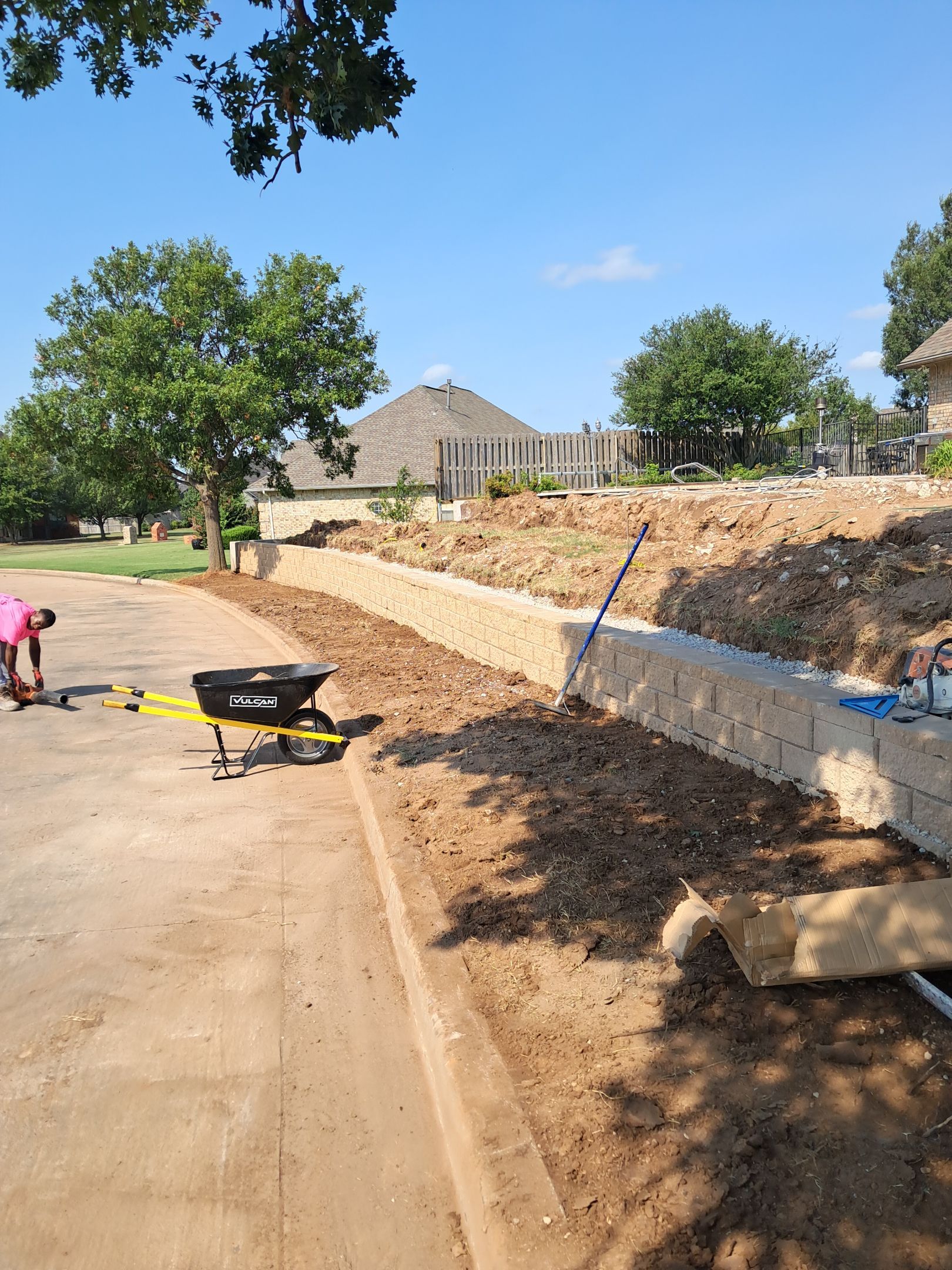 Retaining Wall by Clays Services Inc