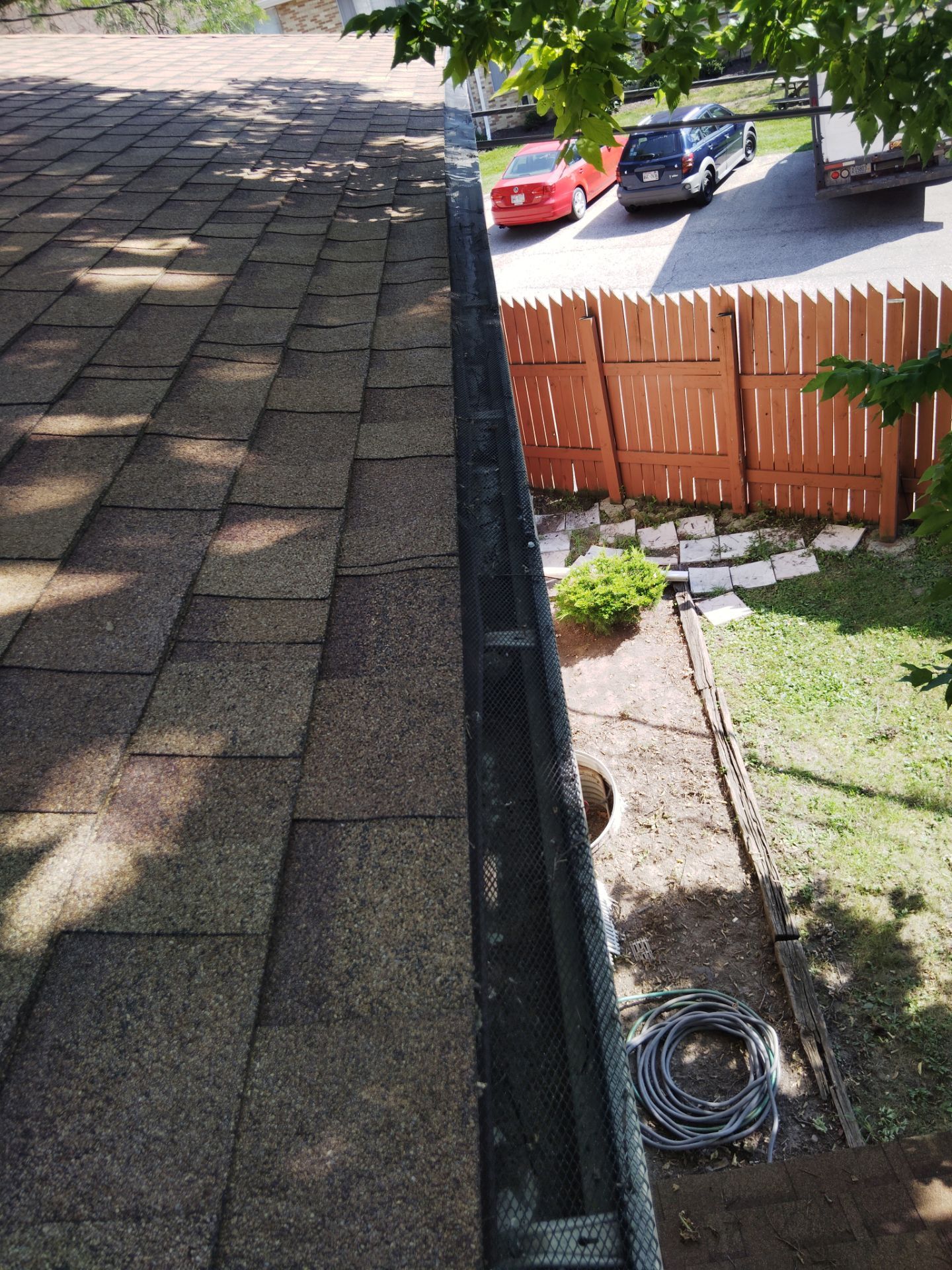 Commercial gutter cleaning Madison after photo with clean gutters