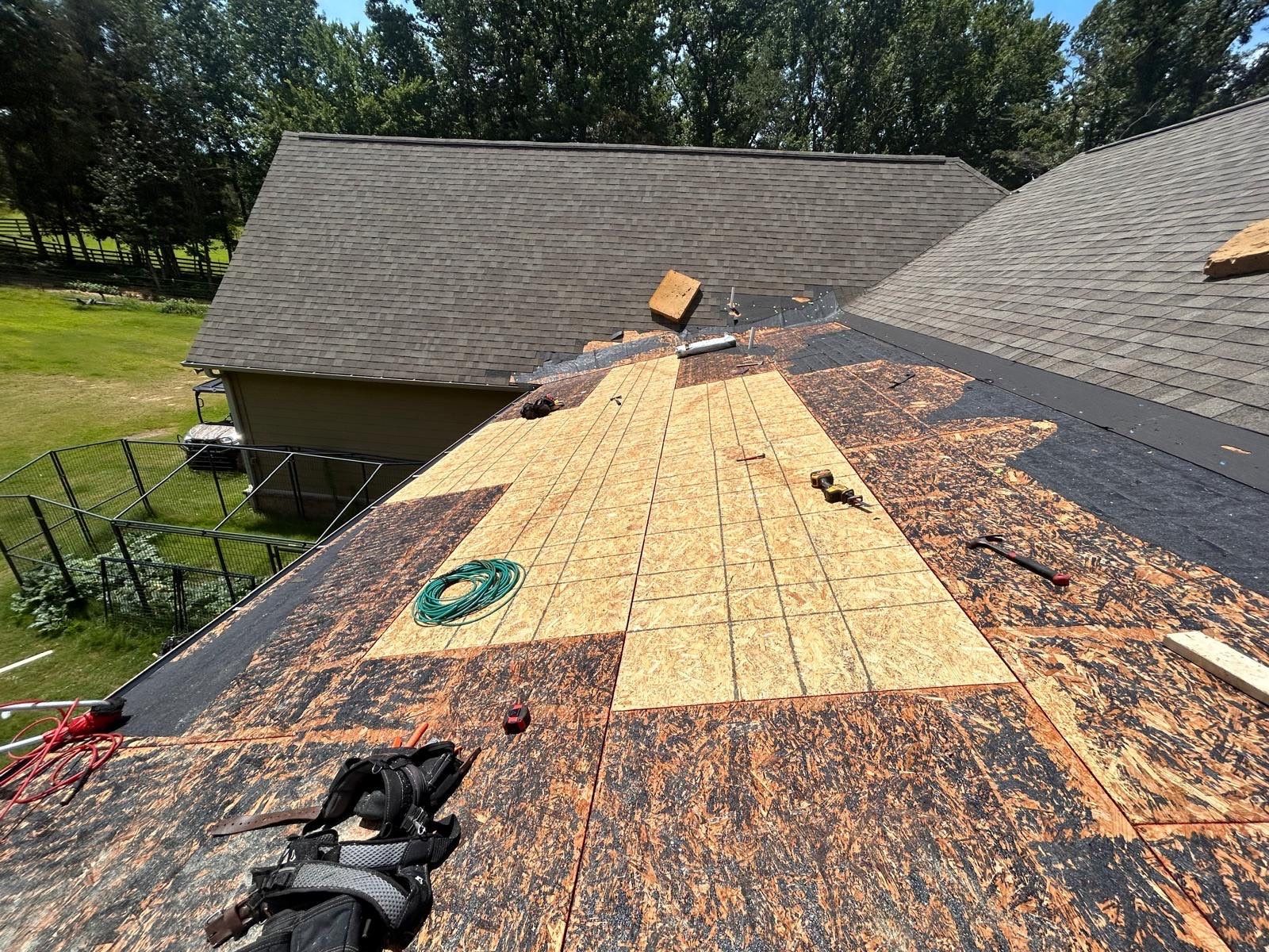 Residential Asphalt Shingle Roof Replacement in Hernando, Mississippi by Revival Roofing Services