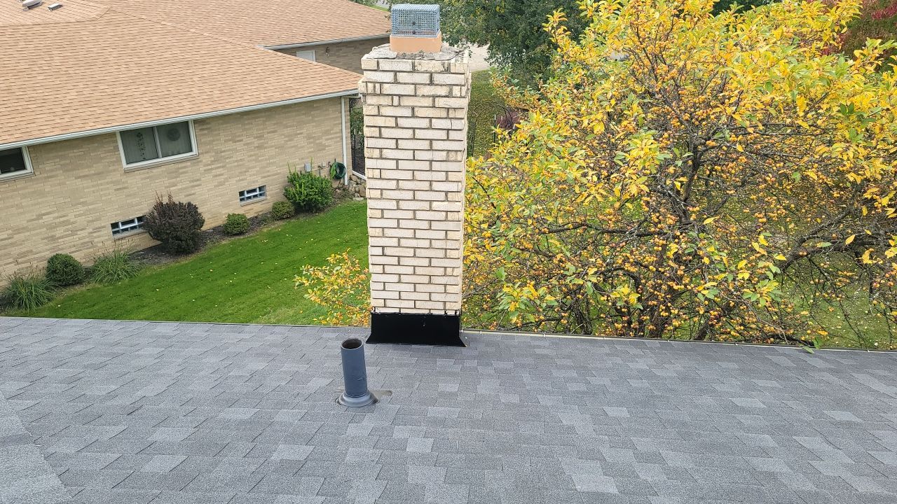 ATLAS PINNACLE COLOR: SCOTCHGARD BLACK SHADOW DRIP EDGE: WHITE by Eagle Eye Roofing