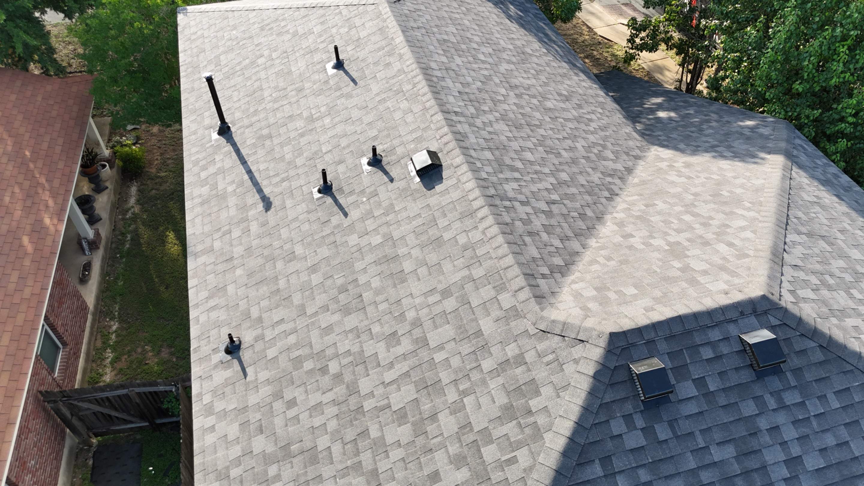 Onyx Black - Owens Corning TruDefinition Duration by RoofsOnly.com