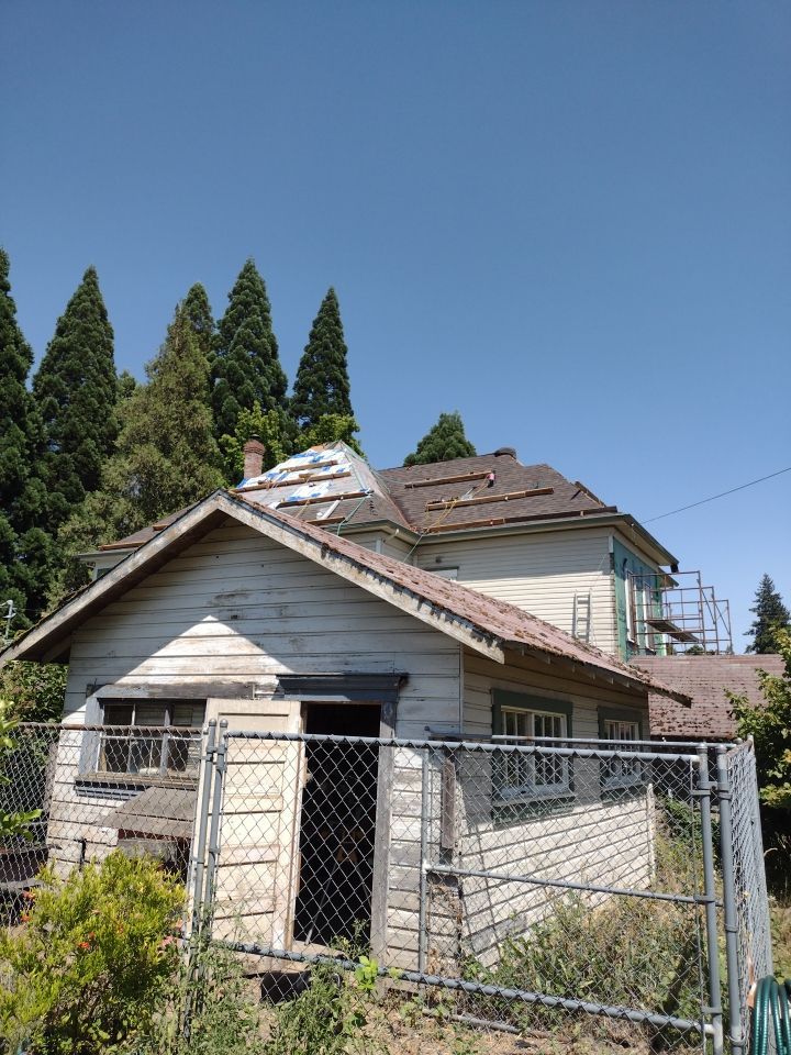 Residential Roofing Installation using Malarkey Vista AR Shingles by Orezona Building & Roofing Company, Inc.