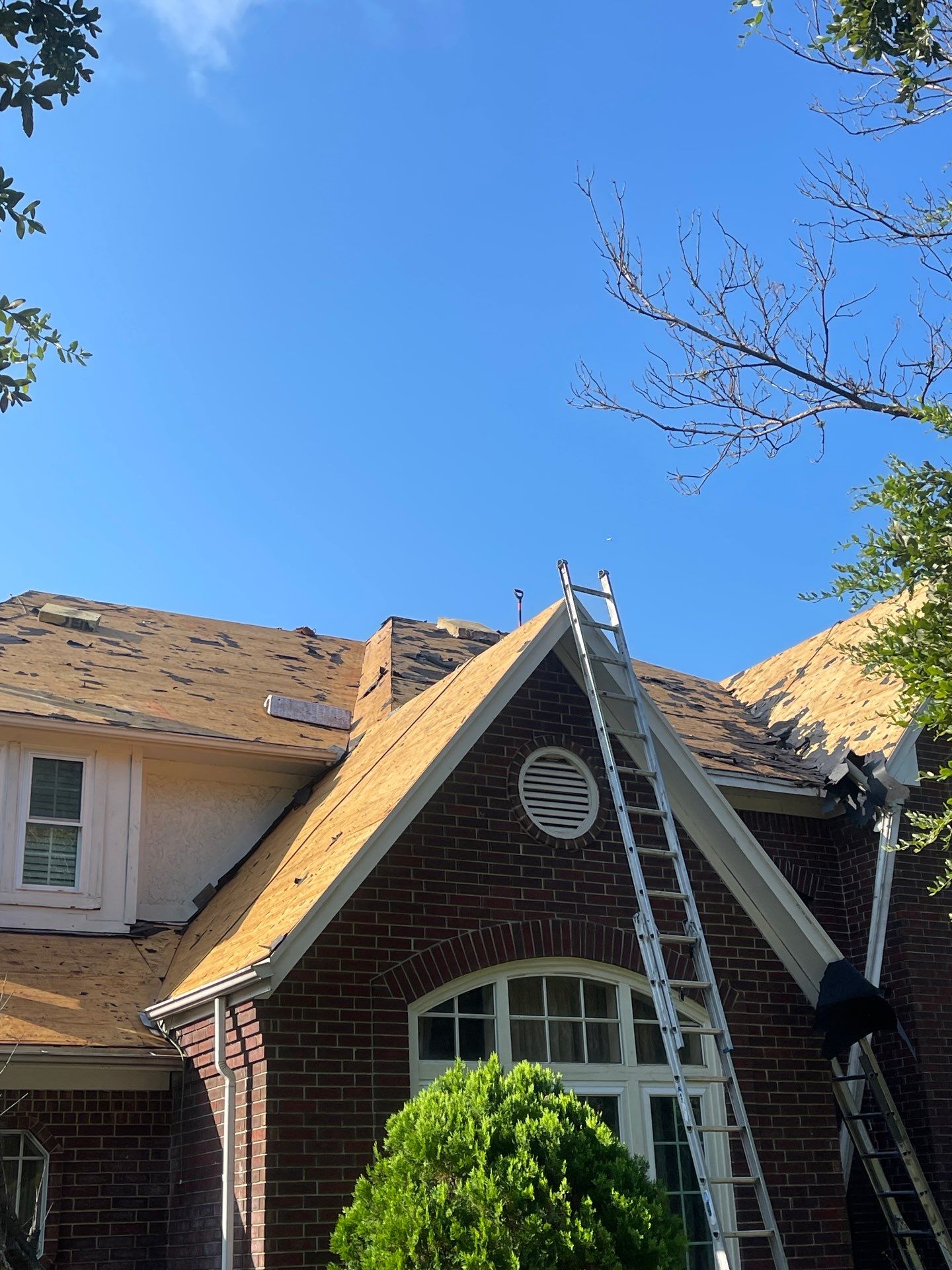Residential Roofing Installation using Owen's Corning Duration (Lifetime) Shingles by Roof Repair Company