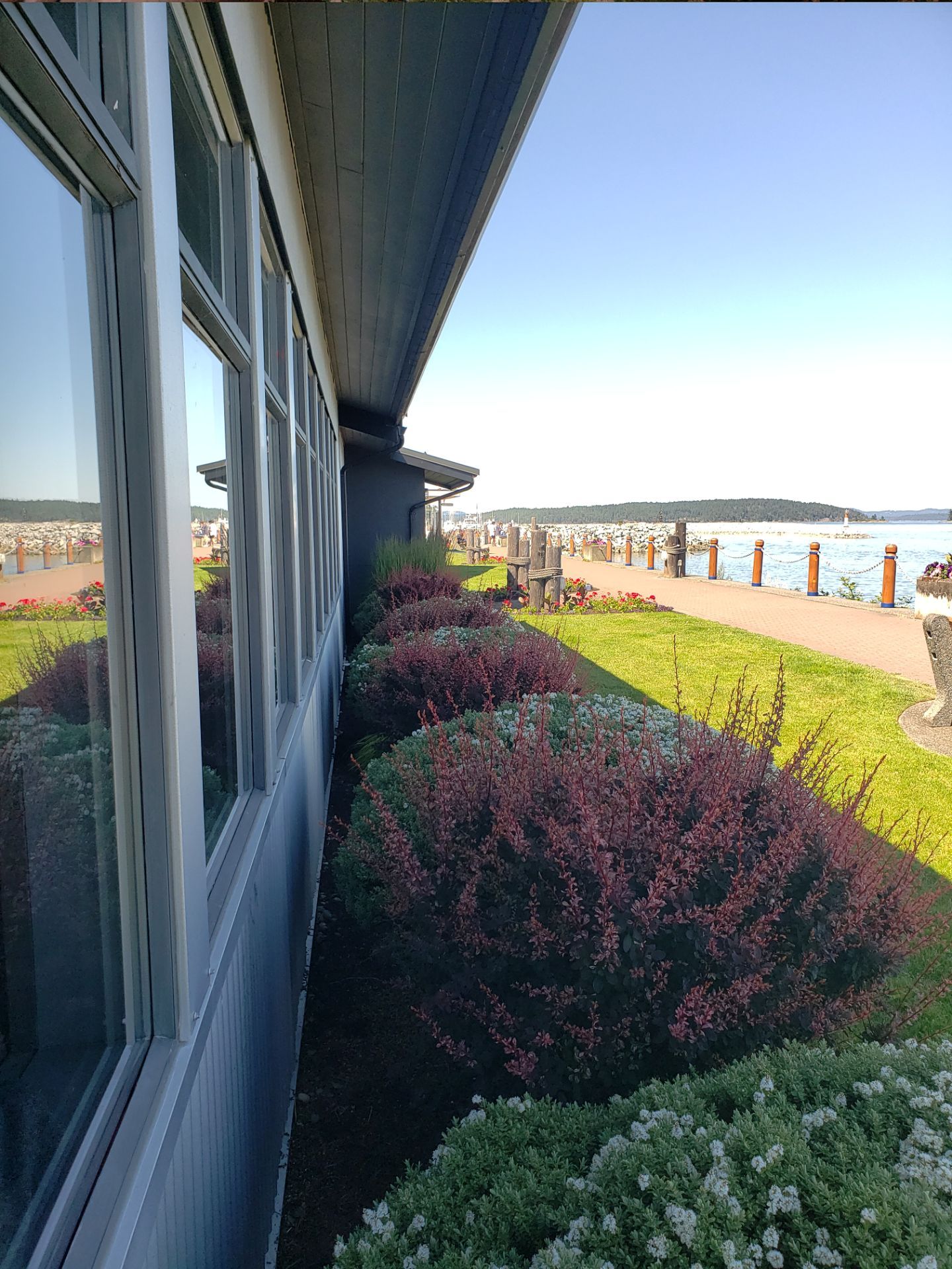Sidney Pier by Habanero Garden and Exterior Care