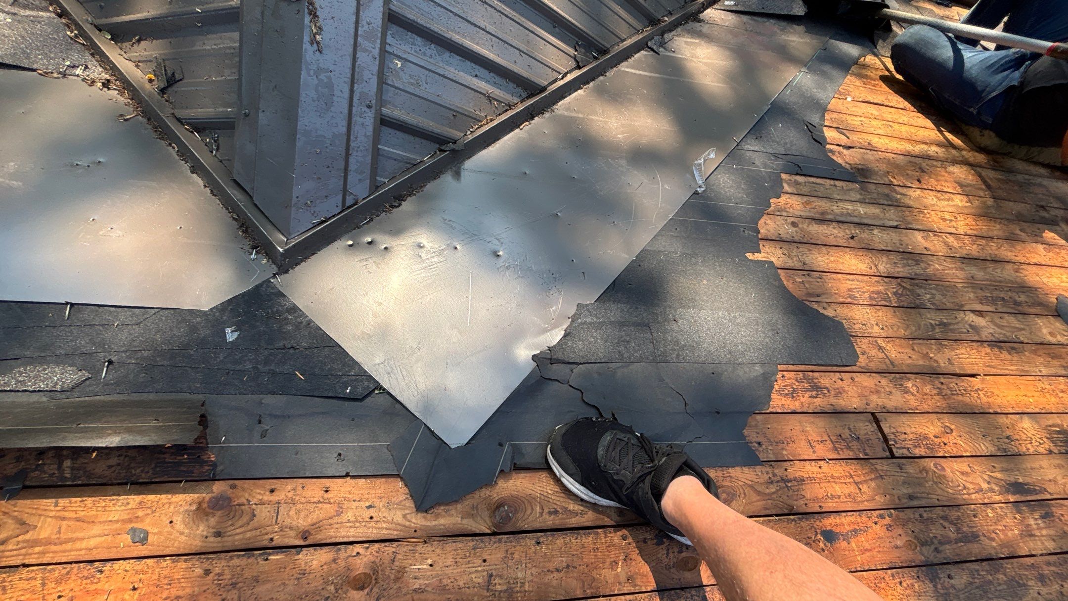 Roof Replacement using Owens Corning Peppercorn by 180 Contractors