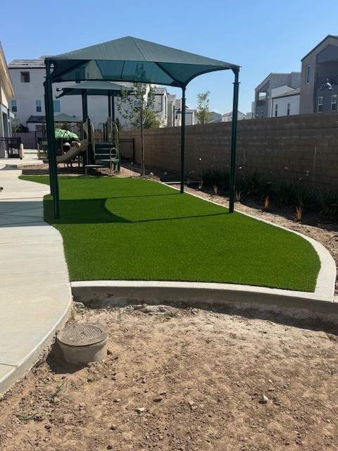 Creme de La Creme Turf Installation in Irvine by Southwest Greens Midwest