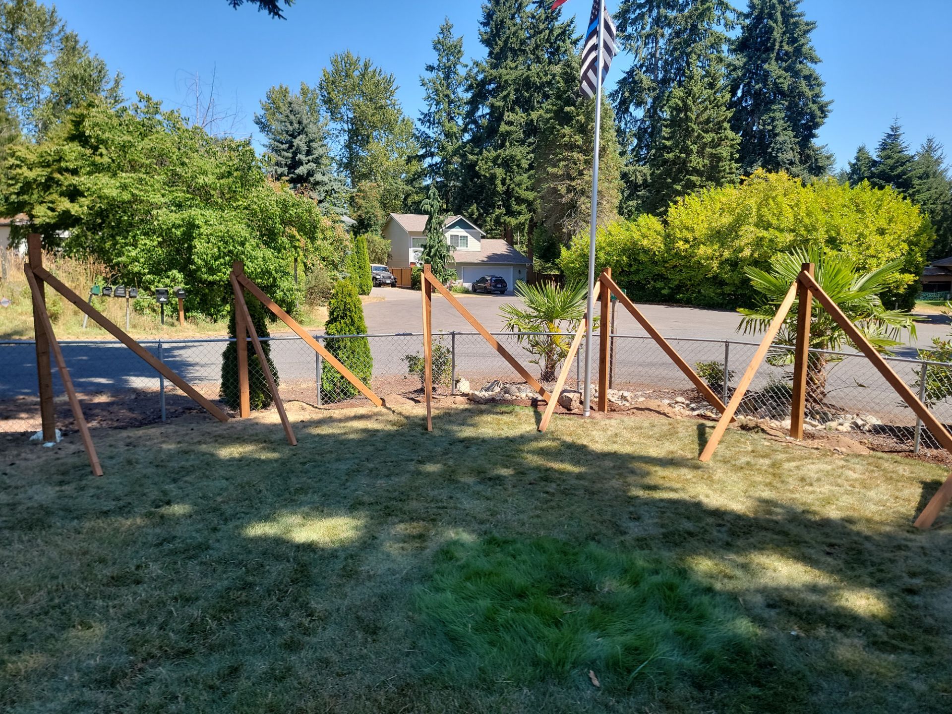 6 ft privacy fence by Long Range Customs LLC