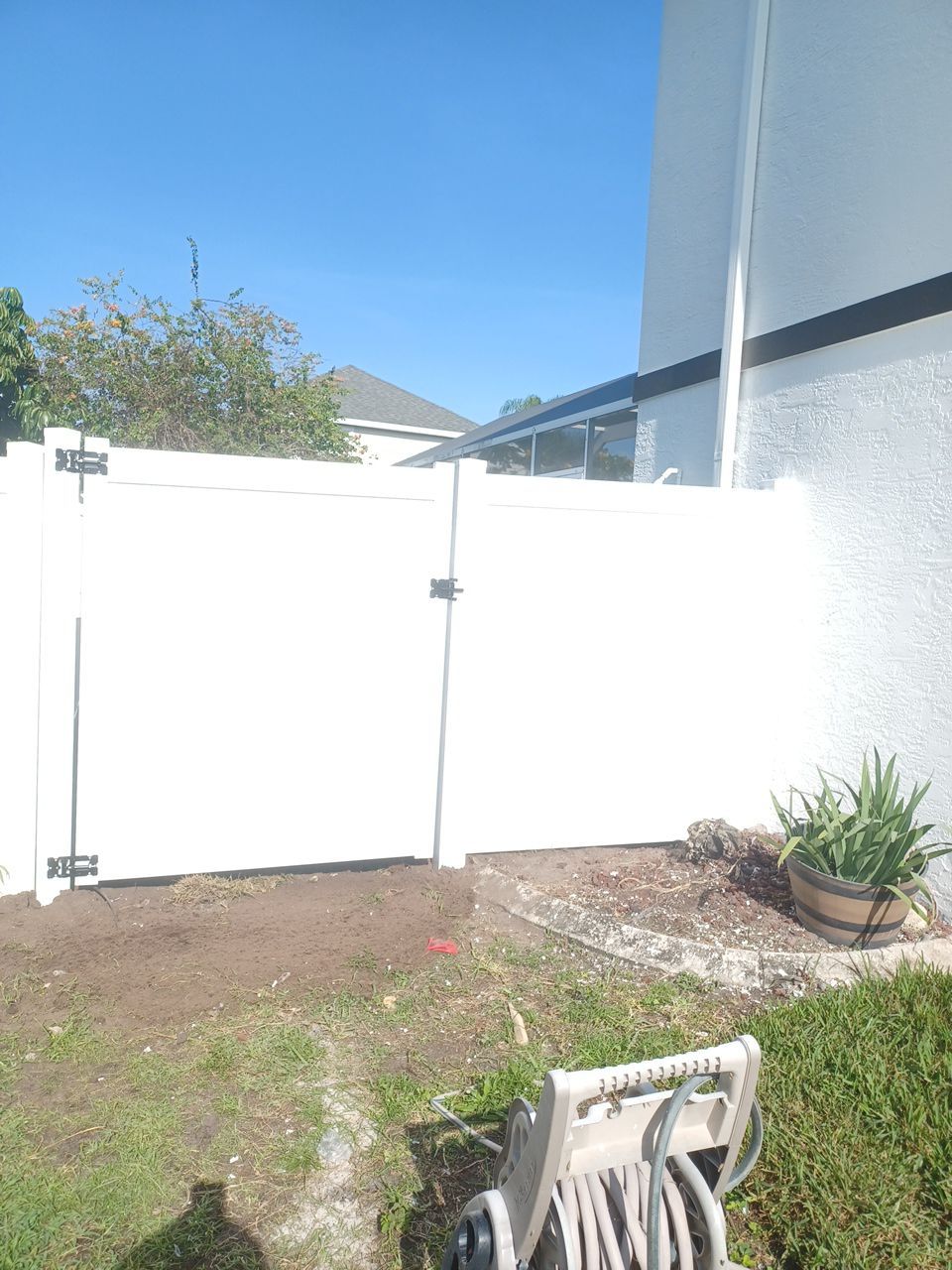 Sarasota, FL 6ft. Tall White Vinyl Privacy Fence by Asap fence and gates, LLC