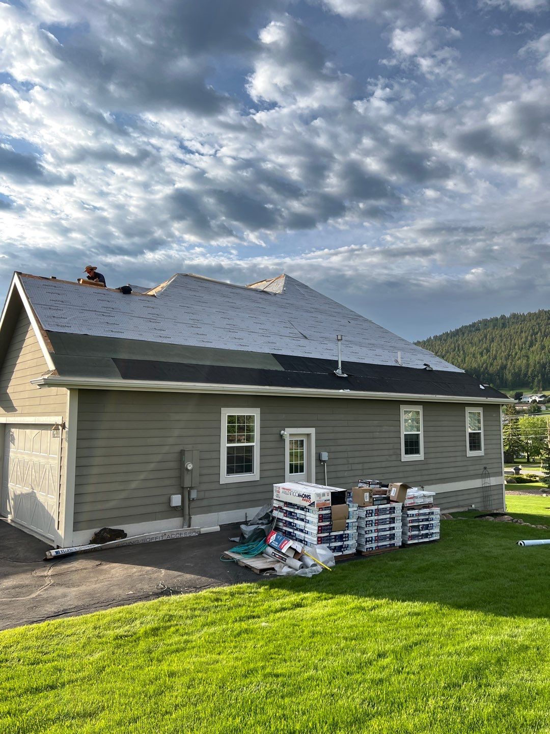 GAF Timberline HDZ - Weathered Wood by Montana Roofing Solutions