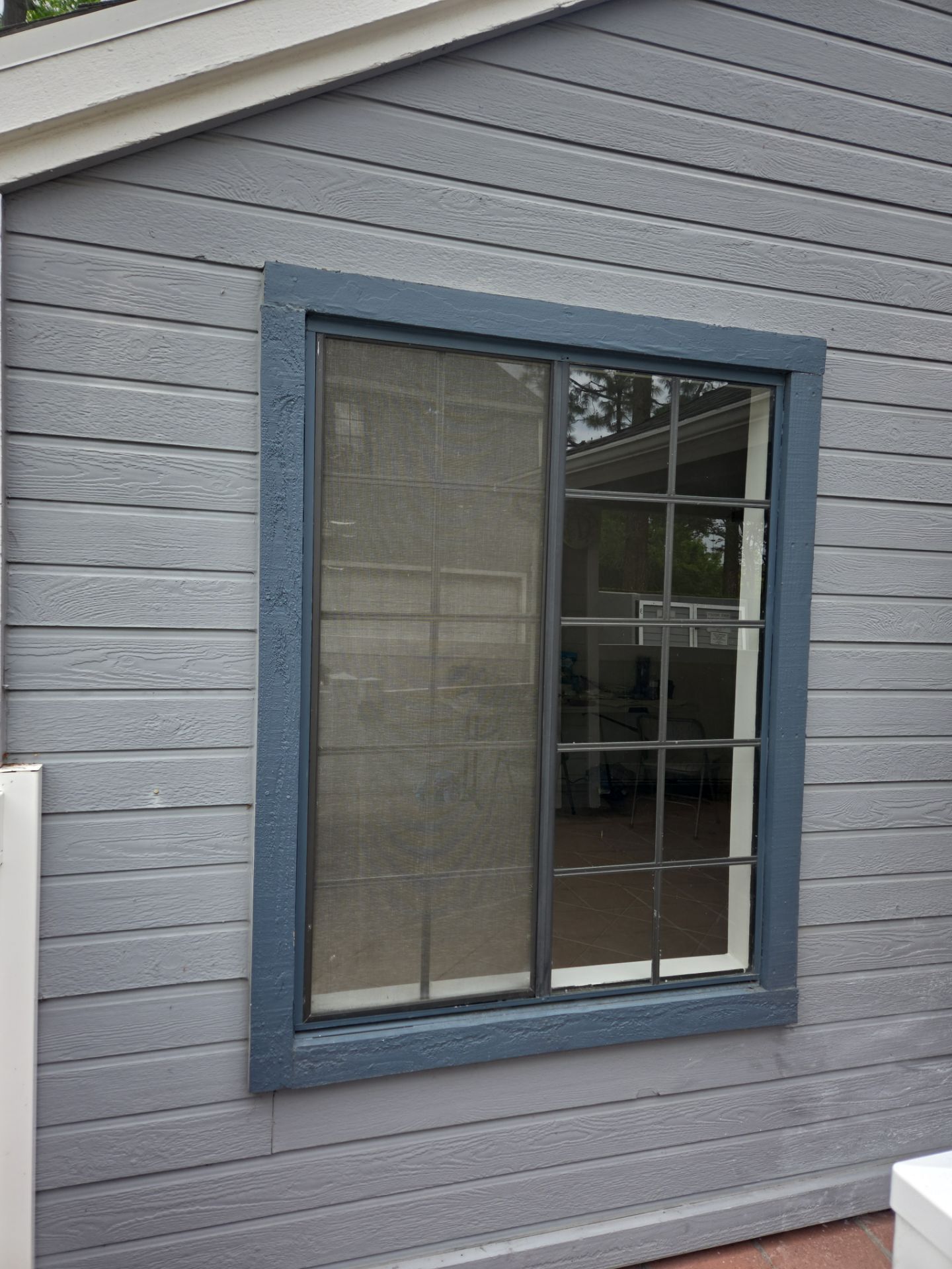 Window Installation using Milgard V300 Trinsic with grids by American Window Company