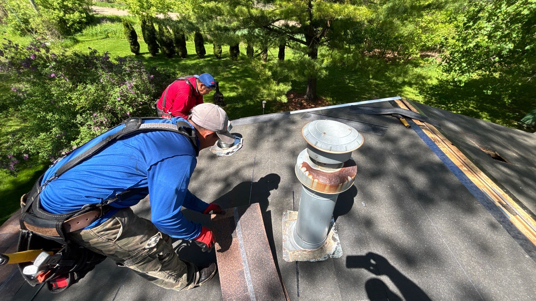 Roof Replacement using Owens Corning Brownwood by 180 Contractors