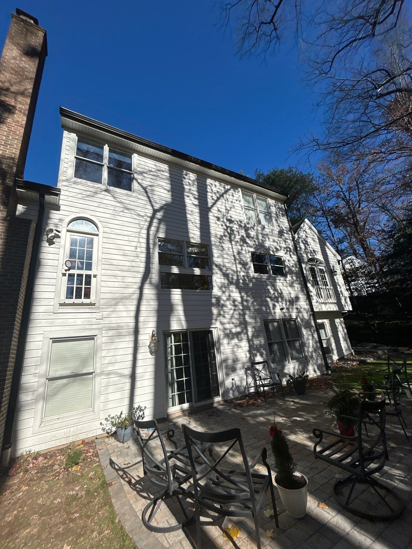Arlington: Bevel Cedar Wood Siding Restoration by RM Banning, Inc.