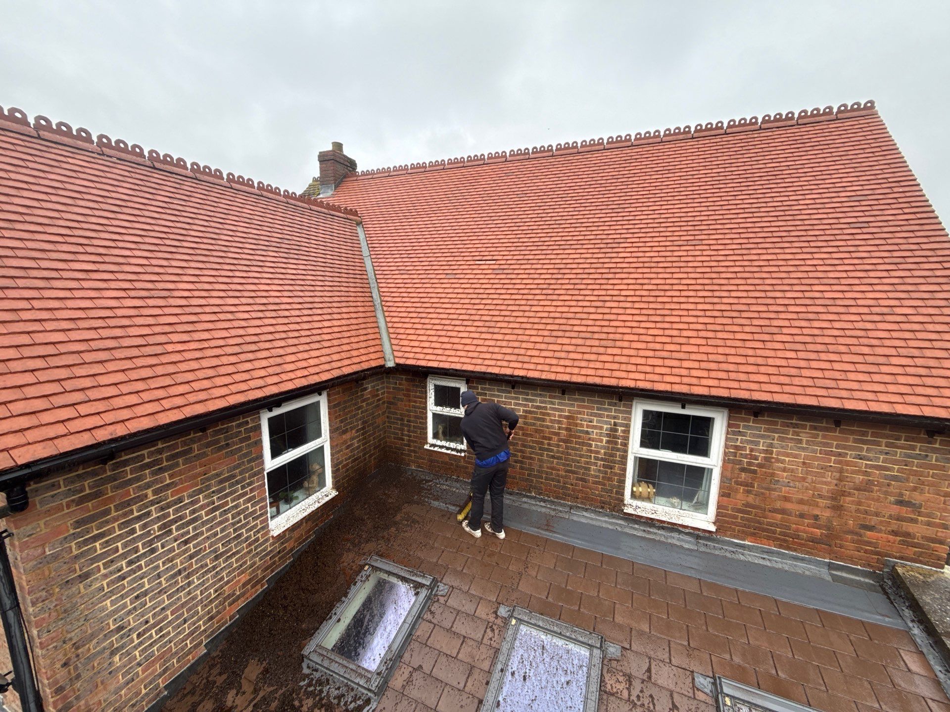 Roof And Render Clean by Ges Exterior Cleaning ltd