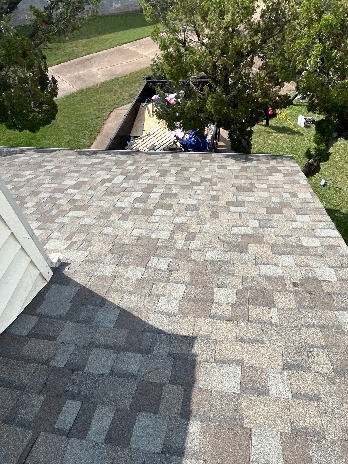 Residential Roofing Installation using Owen's Corning Duration (Lifetime) Shingles by Roof Repair Company