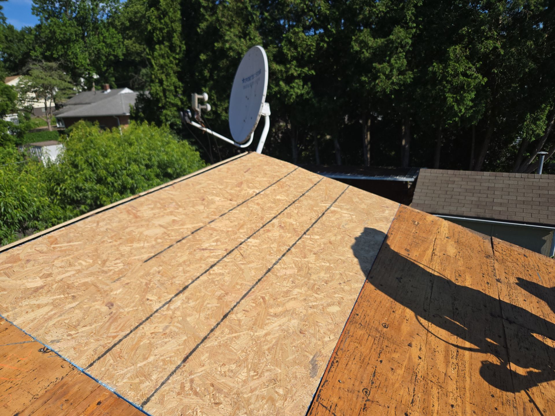 Diana A: Atlas Pinnacle, Color, Weathered Shadow, Drip Edge, Color, Musket Brown by Eagle Eye Roofing
