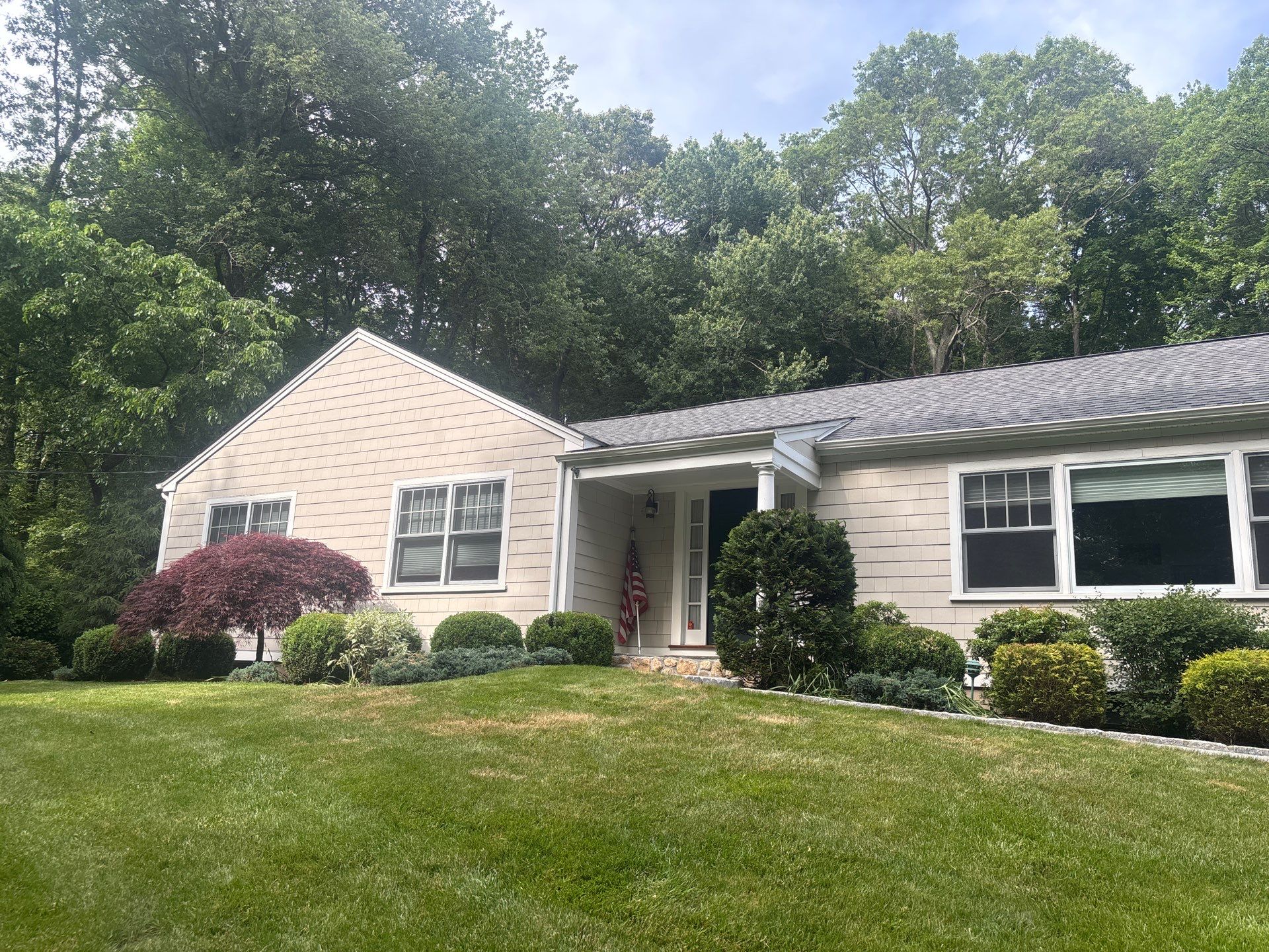 DiGiorgi installs a beautiful roof in Wilton, CT by DiGiorgi Roofing and Siding Inc