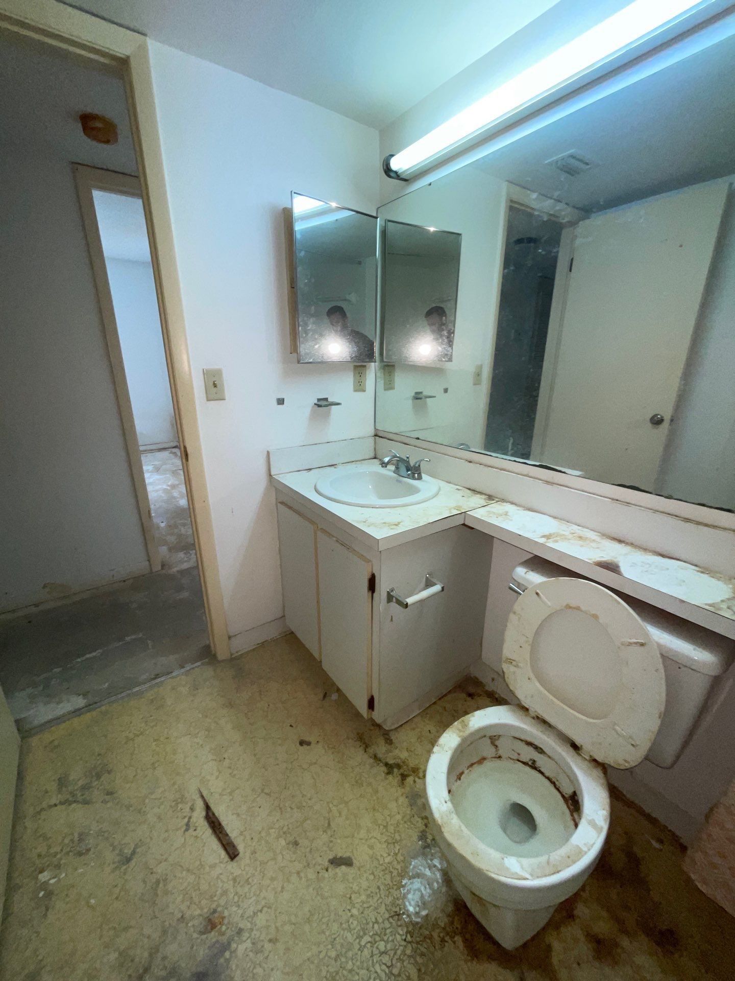 Horder house with Mold and Bacterial Contamination Issues  by Bay Coast Restoration 