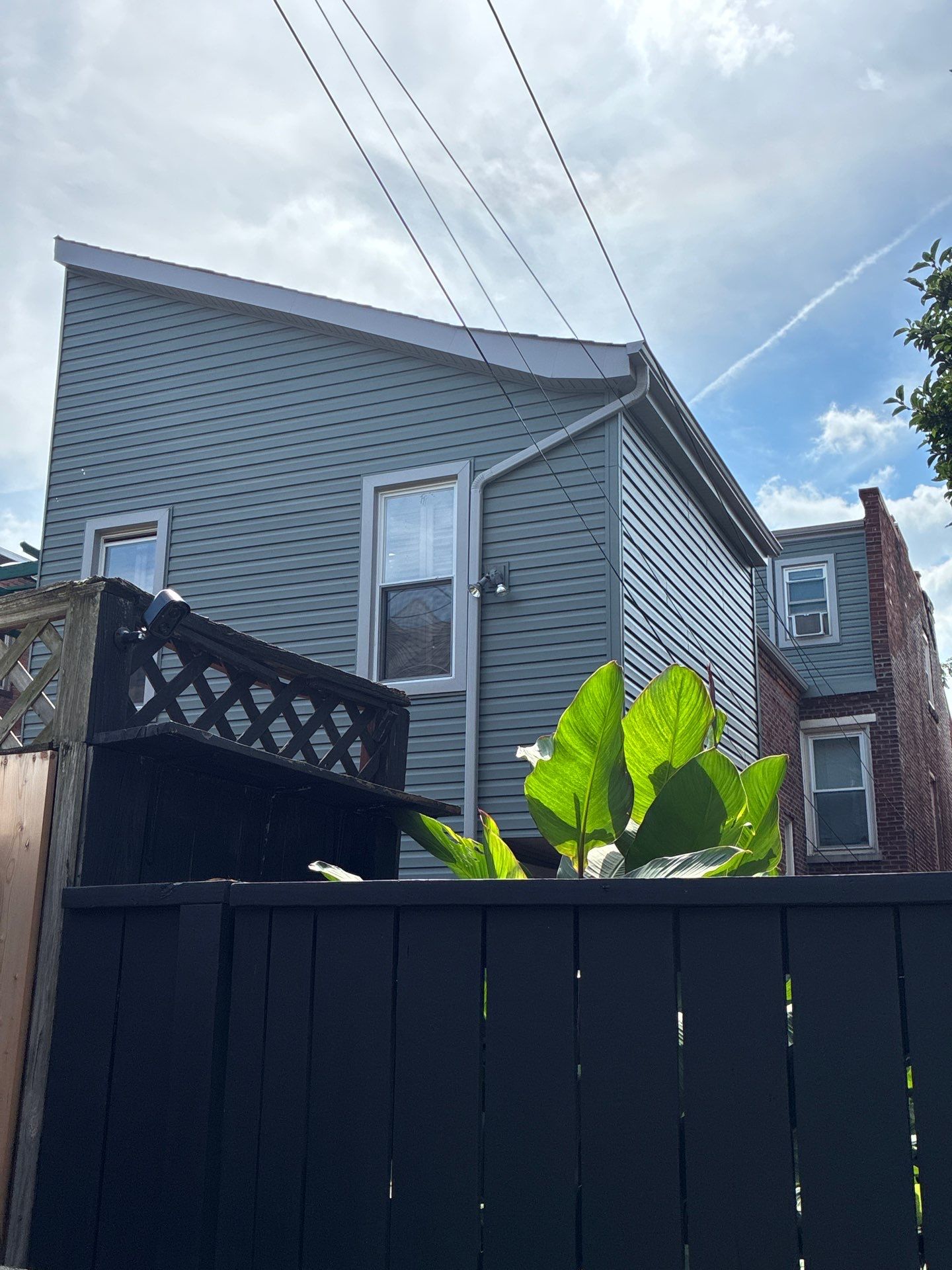 Mastic Ovation Vinyl Siding Renovation for Pittsburgh Rowhome by Ideal Siding Pittsburgh