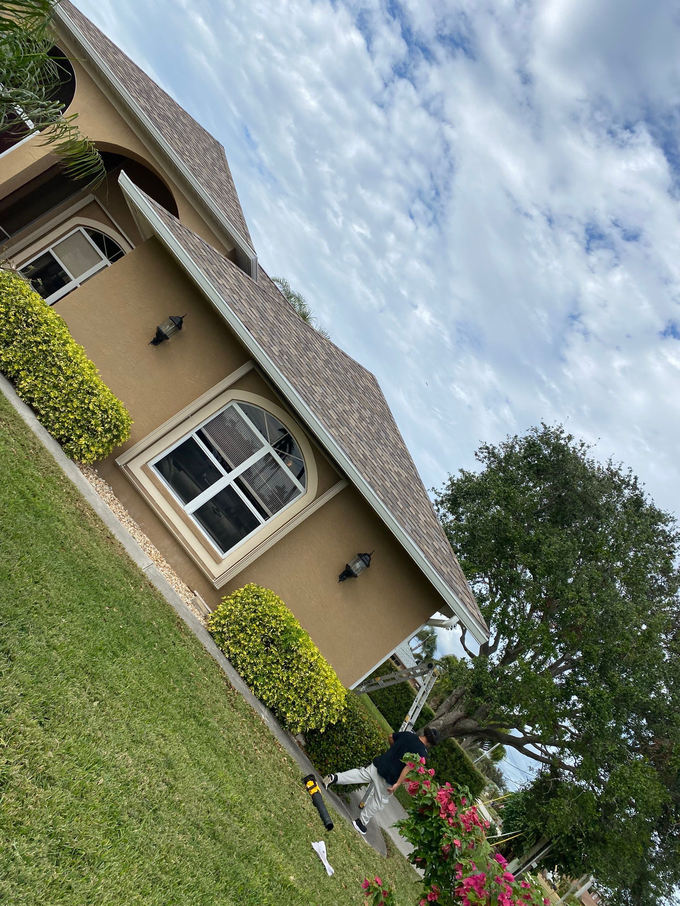 7-Inch Gutters for Large Homes in Cape Coral FL by Gutter Professors