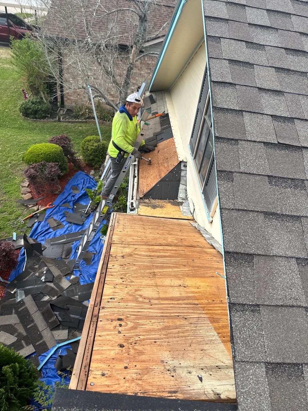Residential Roofing Installation using Owen's Corning Duration (Lifetime) Shingles by Roof Repair Company