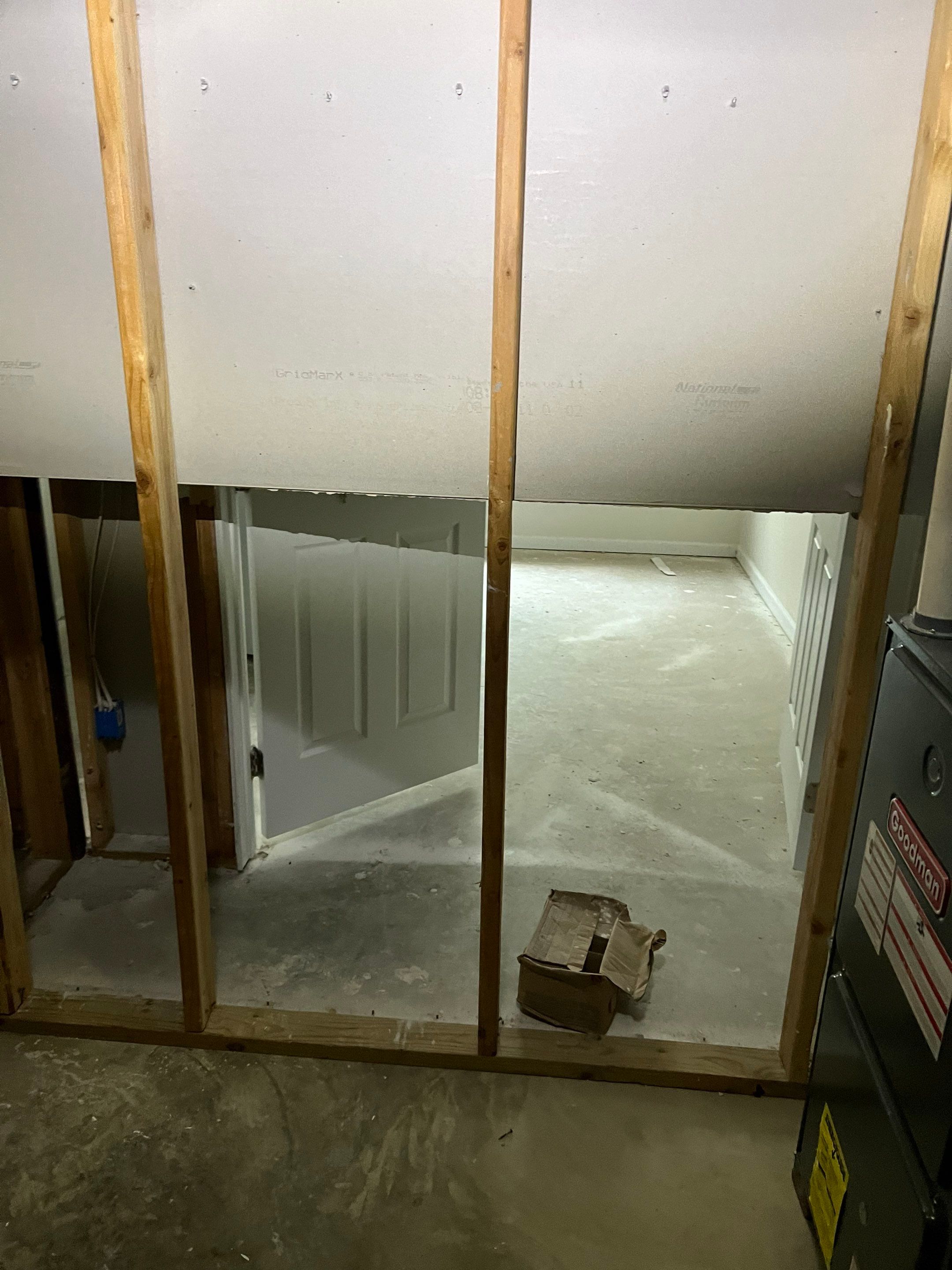 After Hours Emergency Water Extraction and Restoration in Middletown, Delaware by Healthy Home Solutions