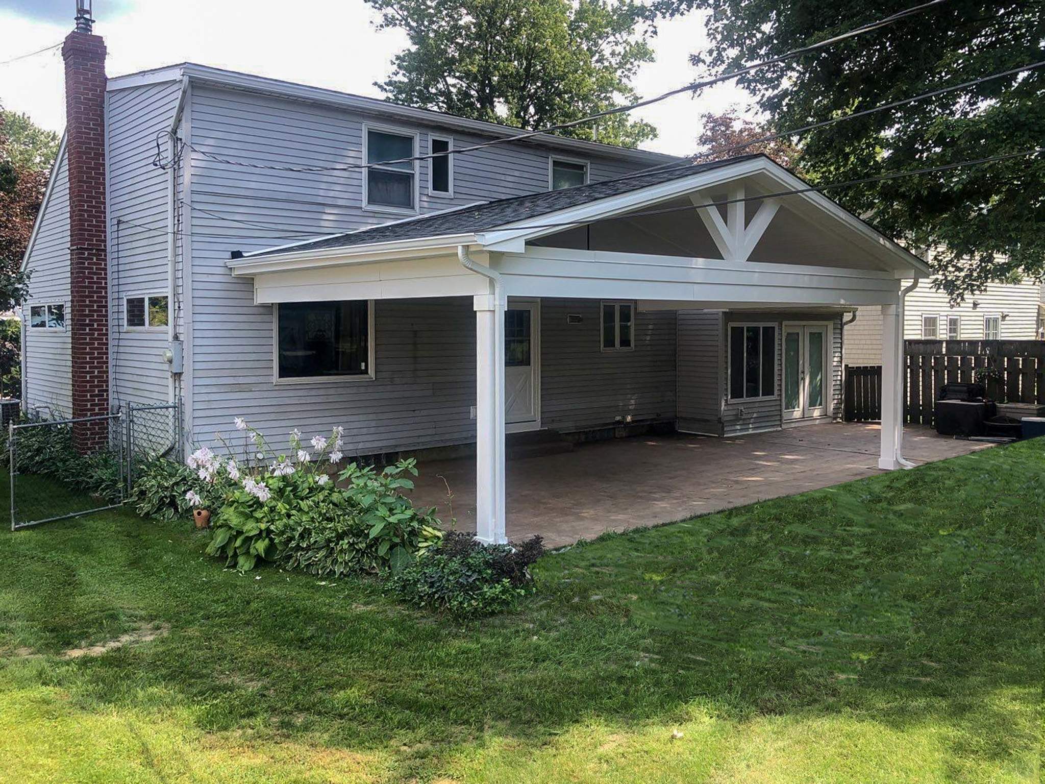 Outdoor Living- Addition by Ivy Lea Construction