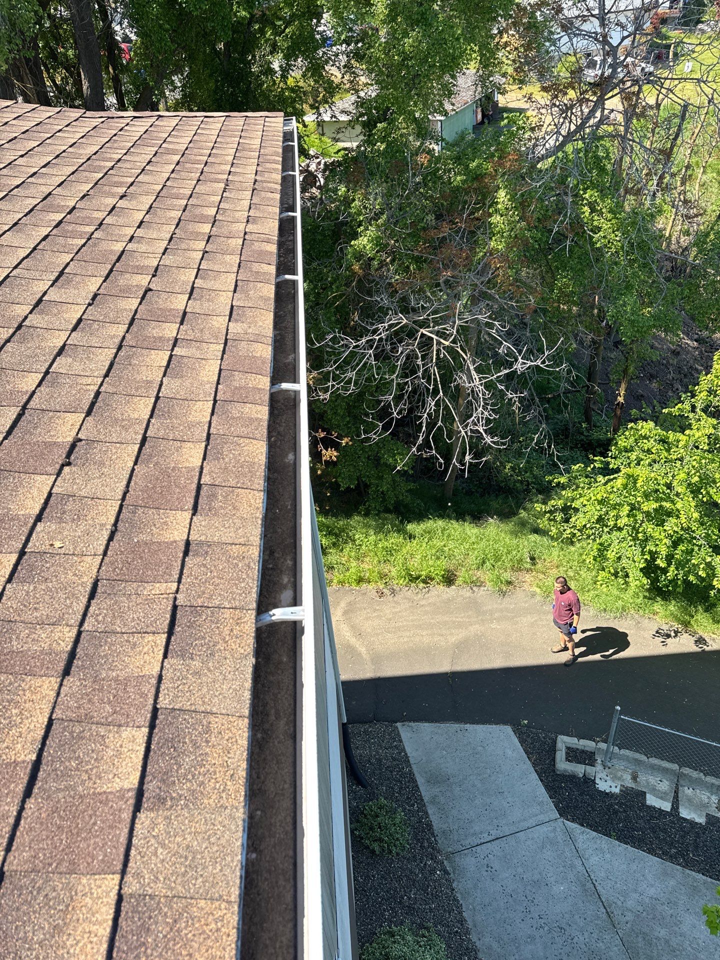 Commercial gutter cleaning Walla Walla, WA after photo with clean gutters