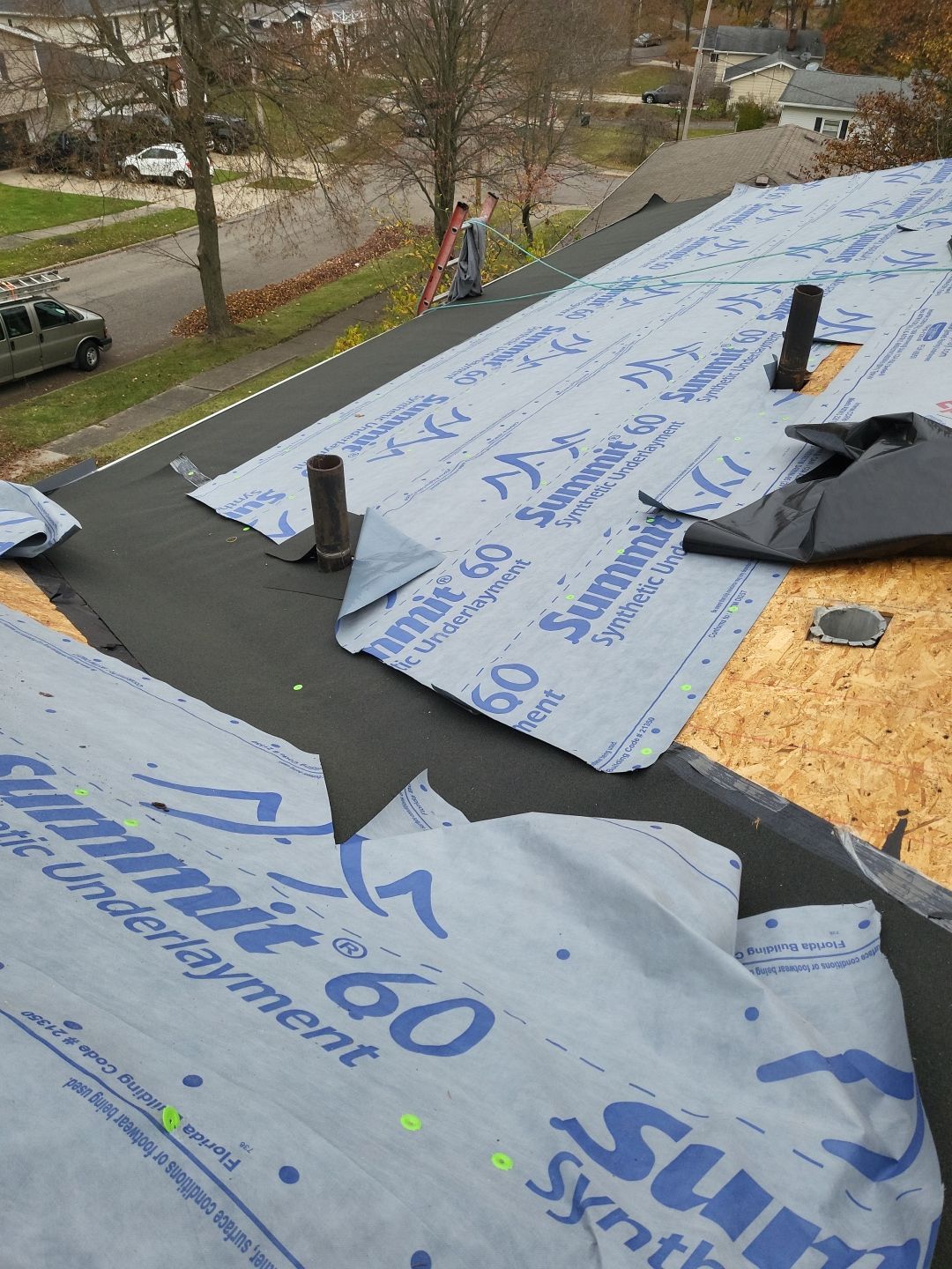 ATLAS PINNACLE COLOR: BLACK SHADOW by Eagle Eye Roofing
